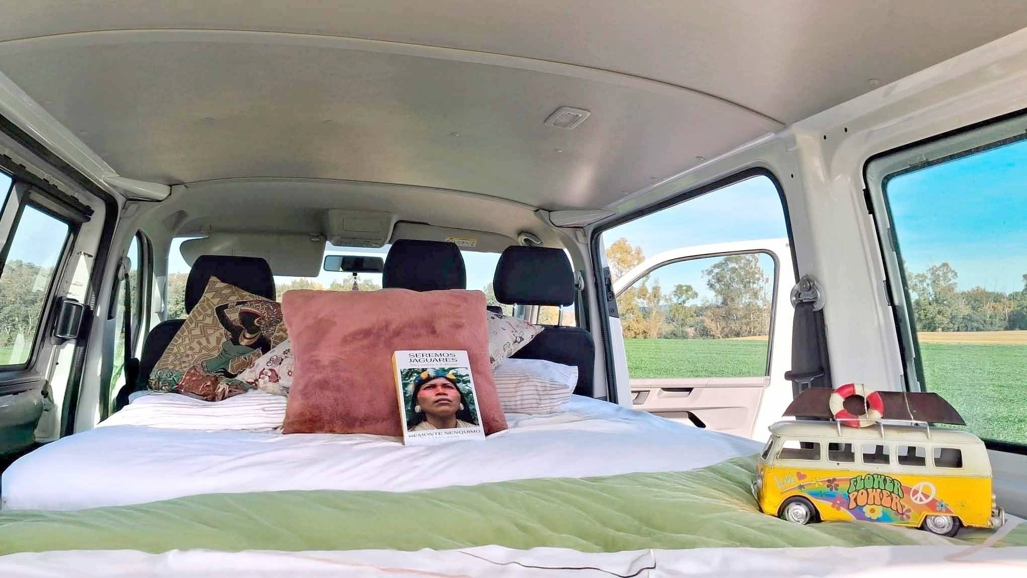 Berth Volkswagen Volkswagen Transporter T6 - Yescapa