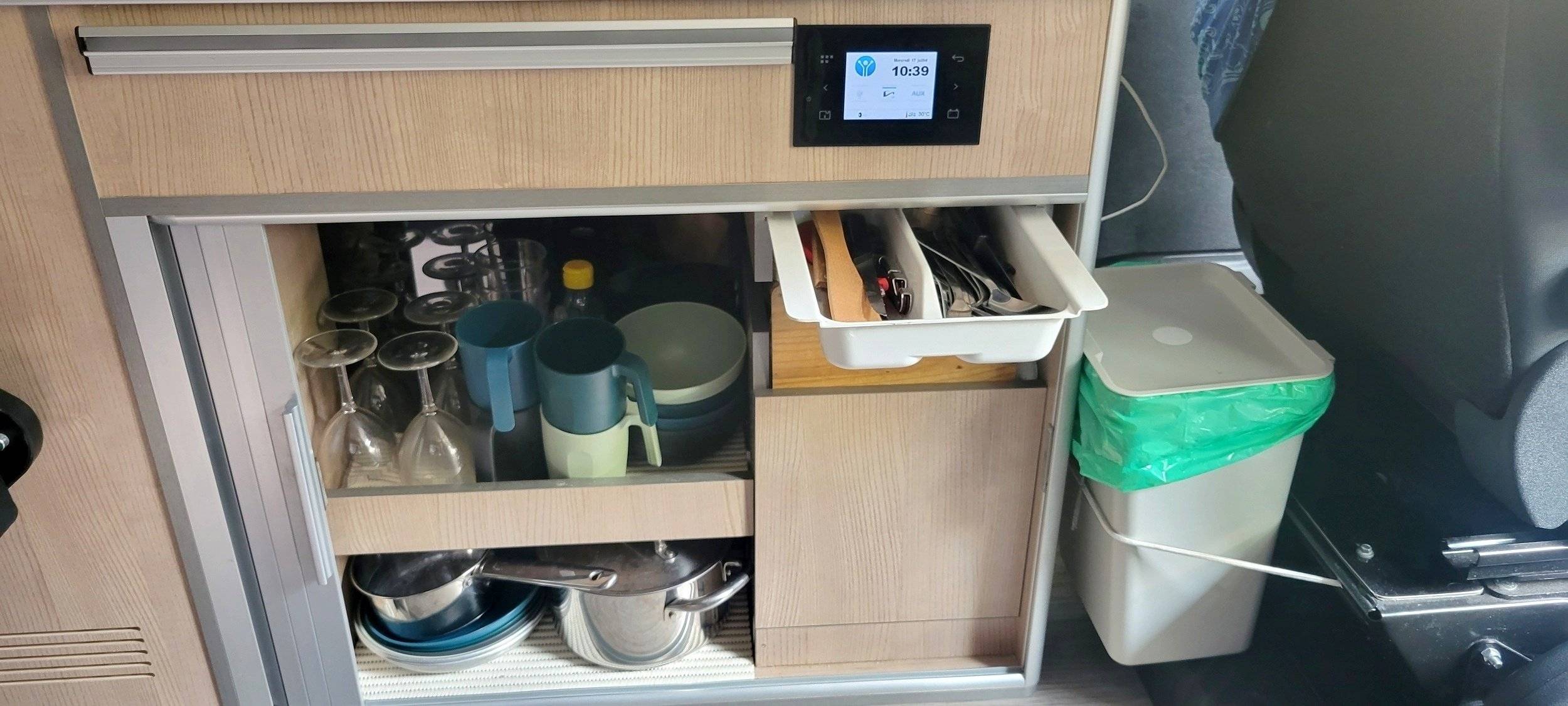 T&amp;T VANS Rhino aventourer