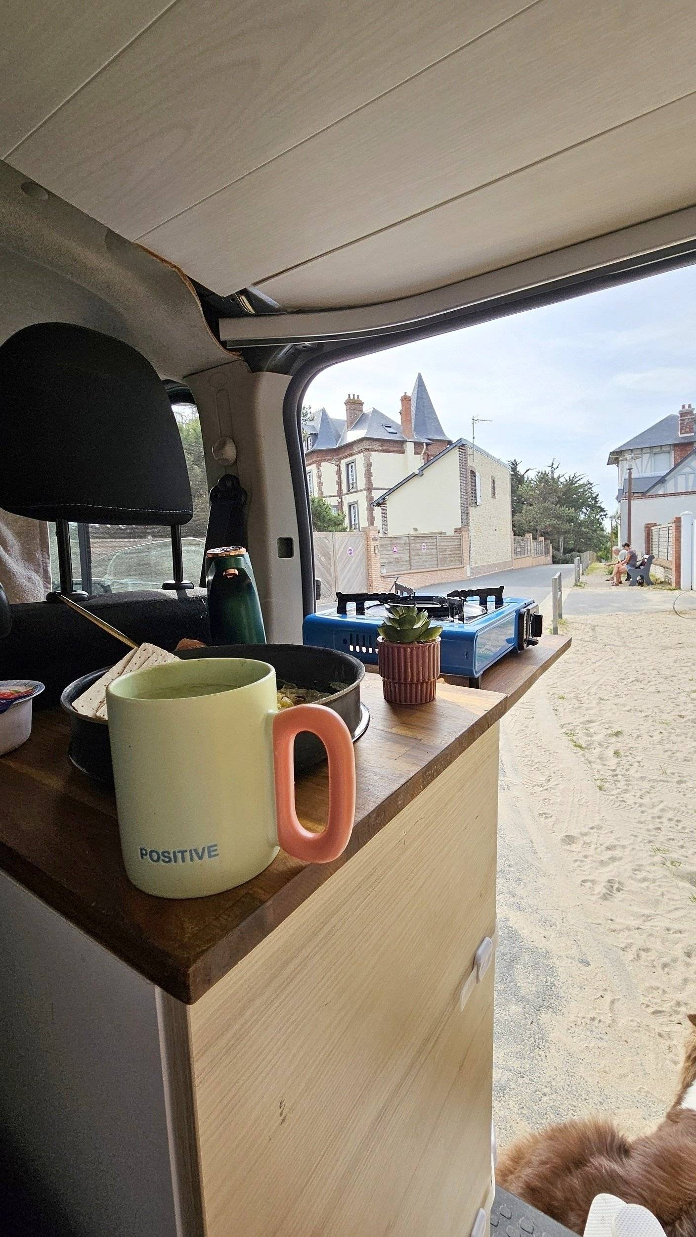 Comedor Opel Vivaro - Yescapa