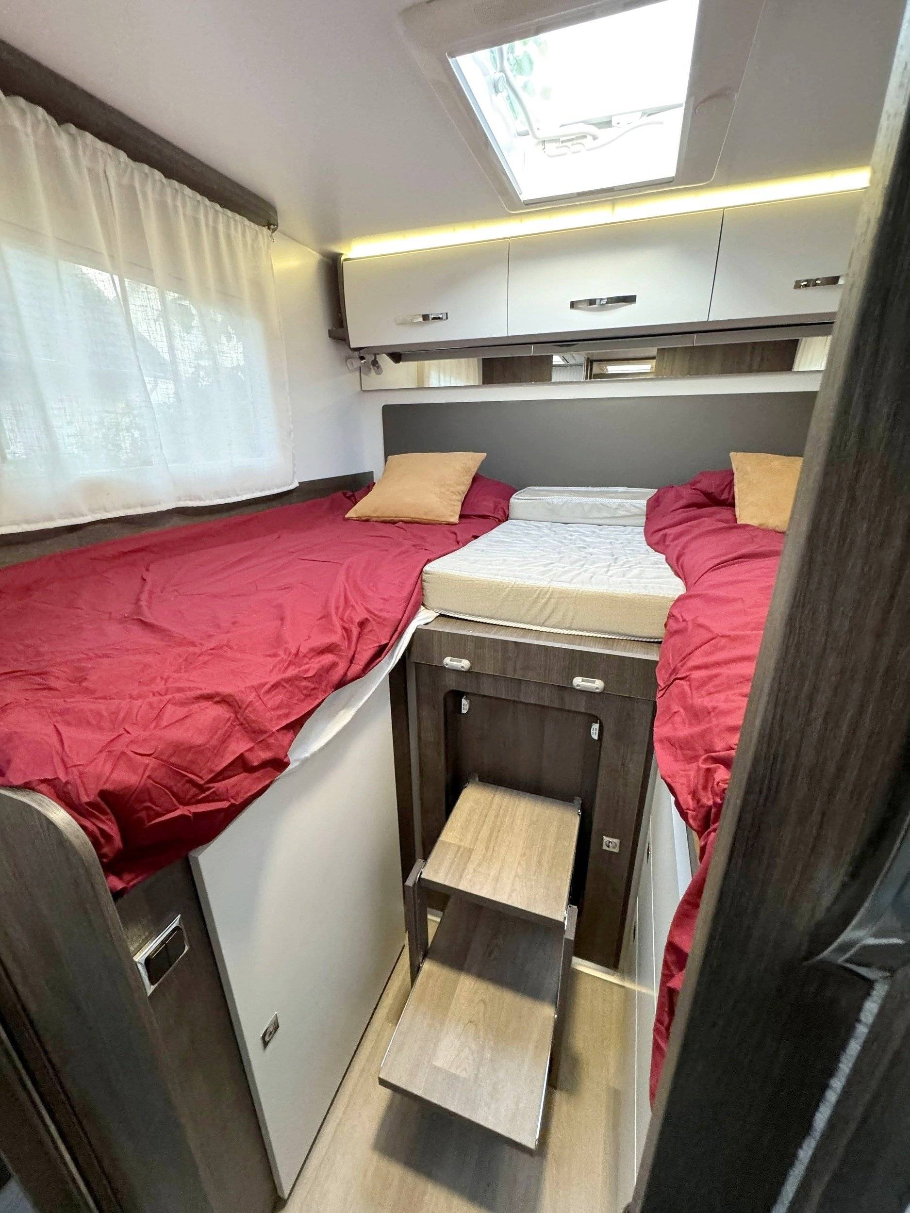 Couchages Ford Ford 170 CV - Yescapa