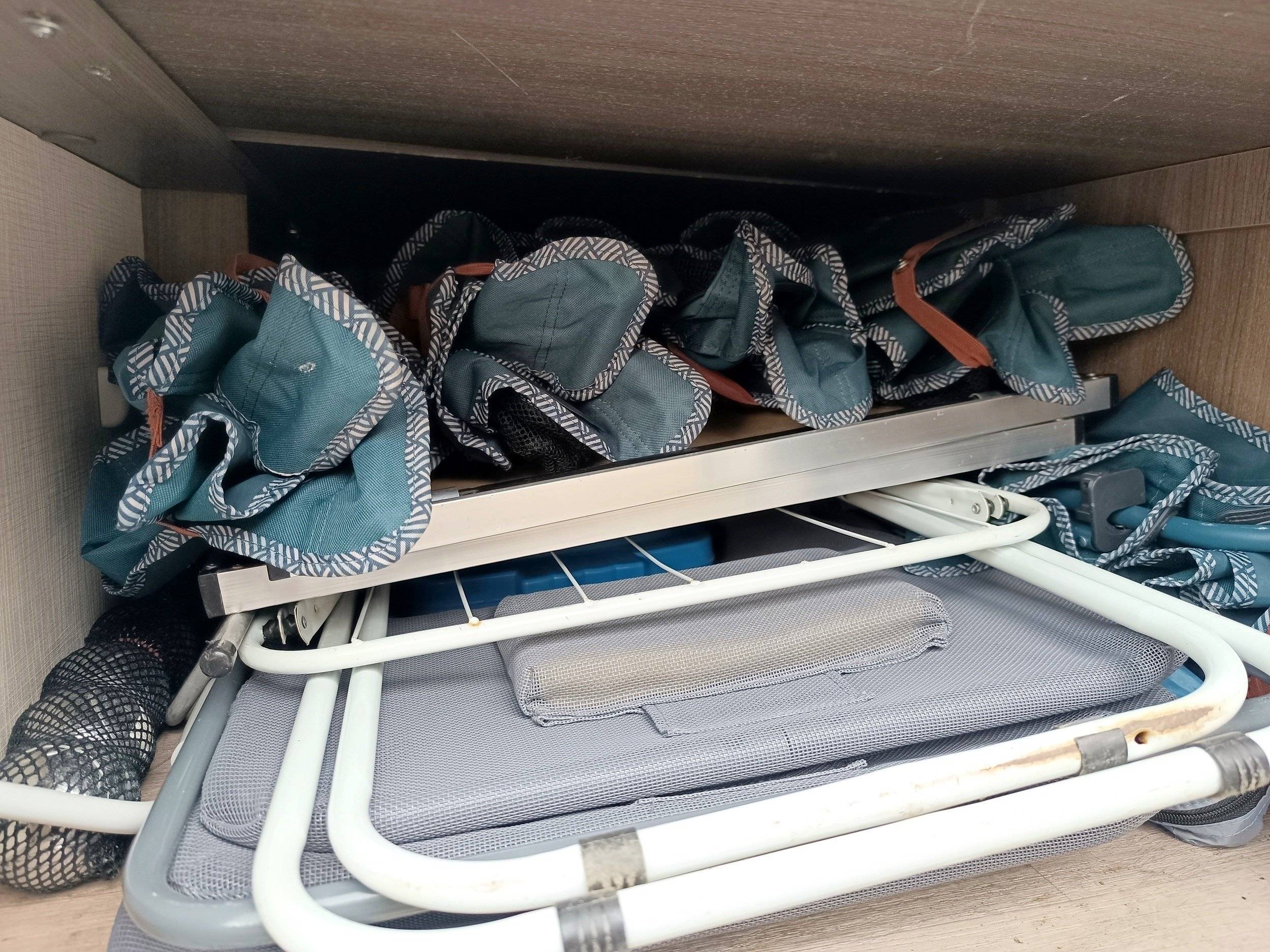 Challenger ford transit