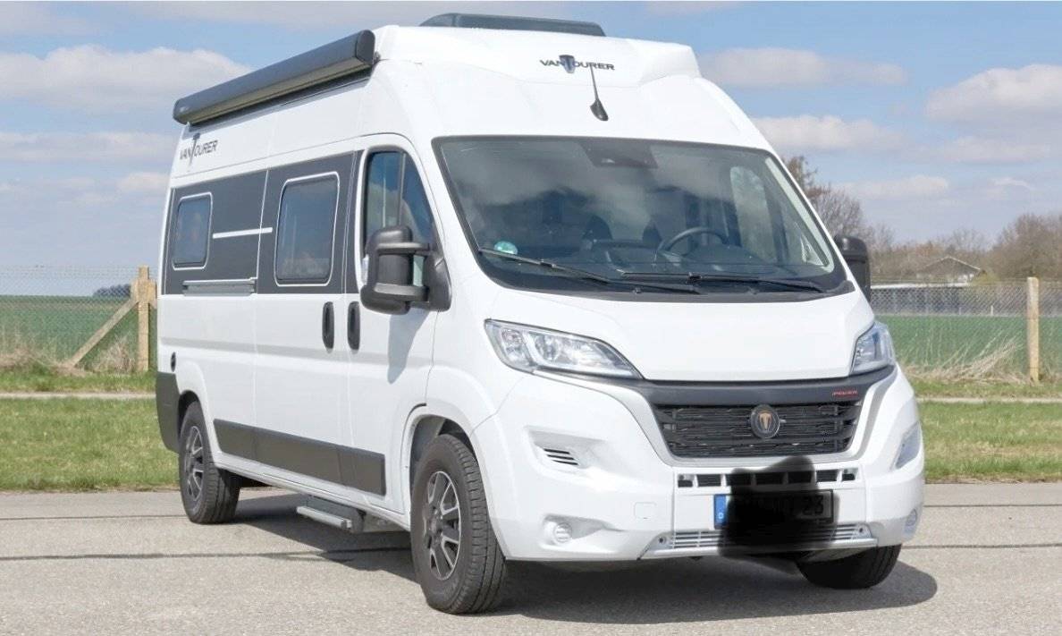 Vista del vehicle angle davanter Fiat - Yescapa