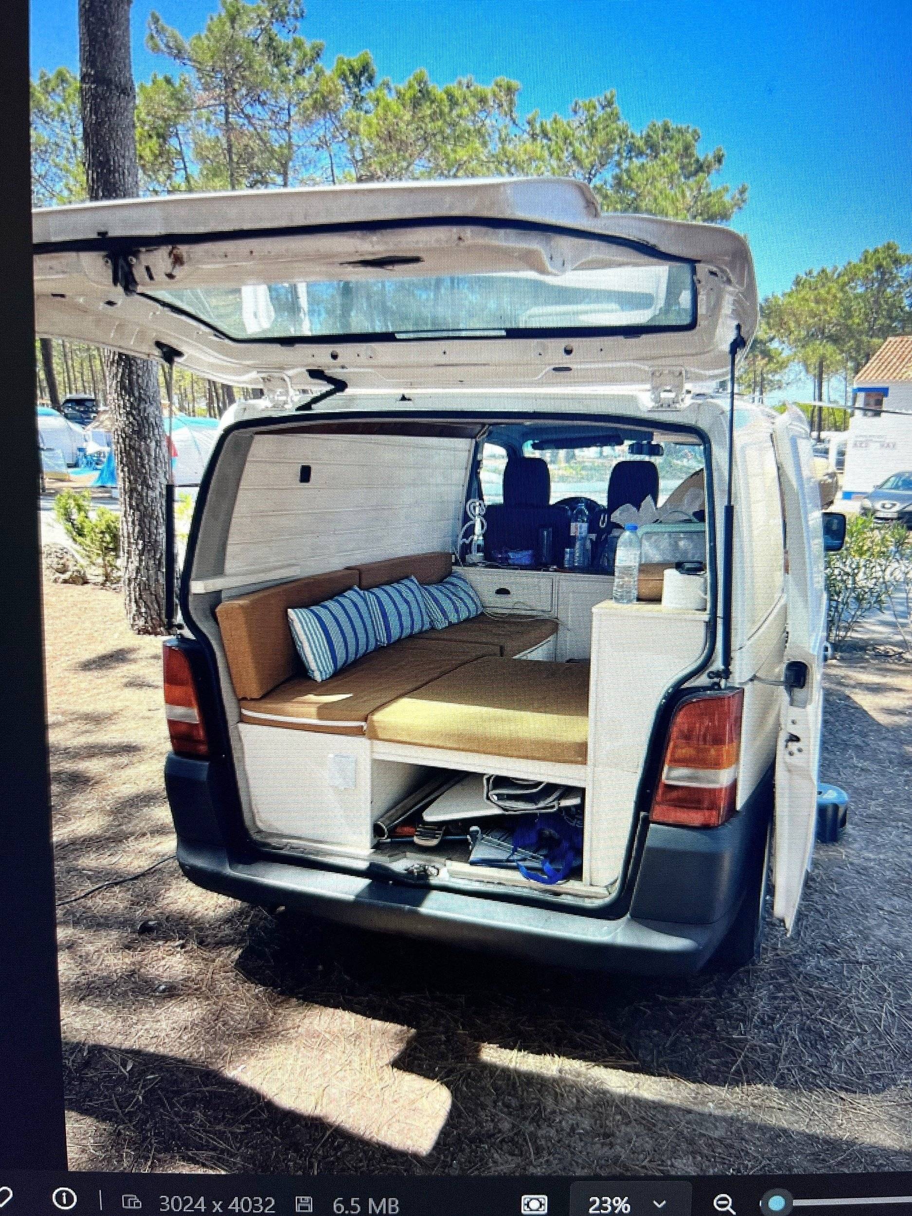 Vue arrière Mercedes Vito 111 - Yescapa