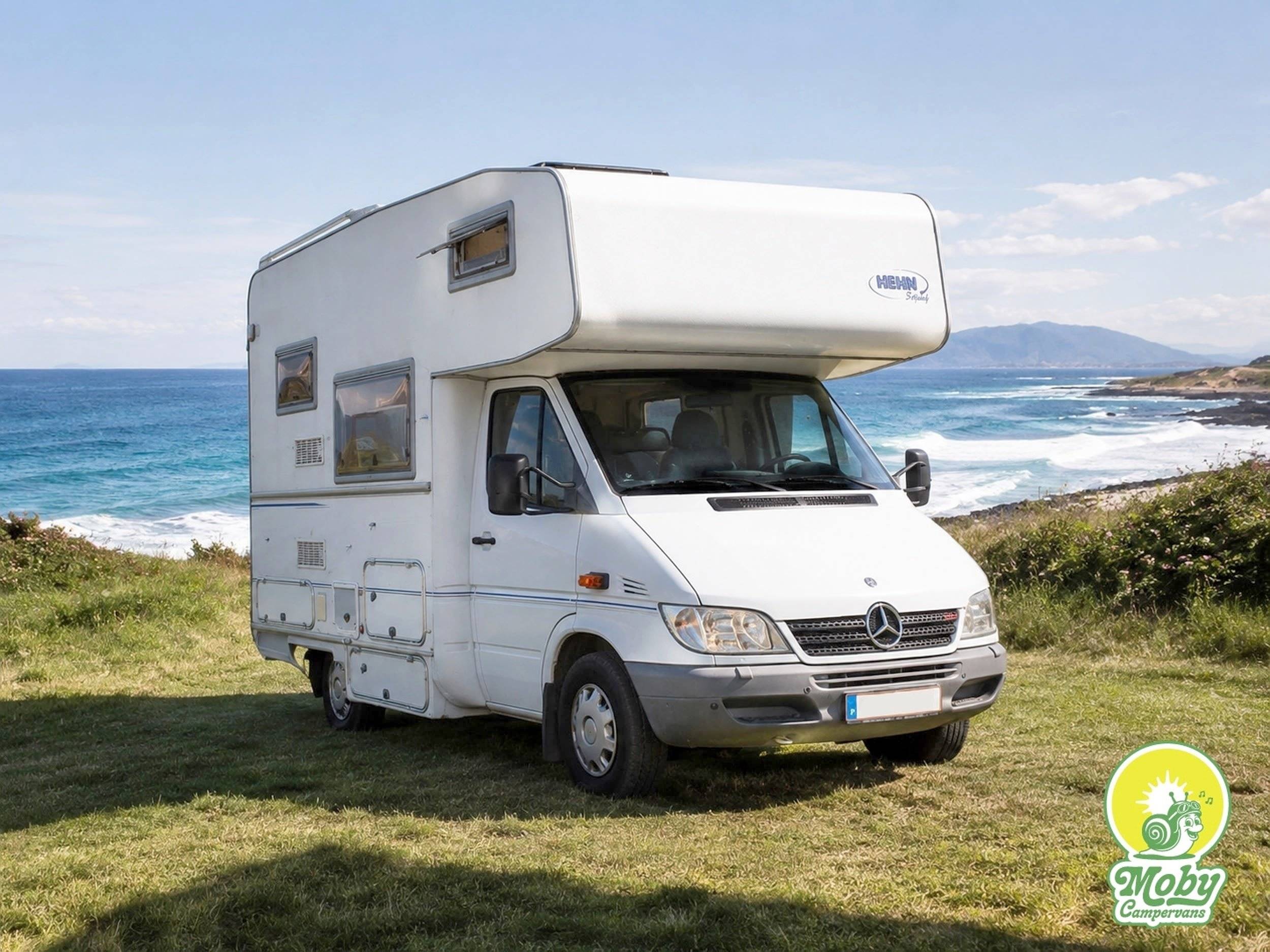 Front view from 3/4 Mercedes Sprinter 316 cdi, 150cv - Yescapa