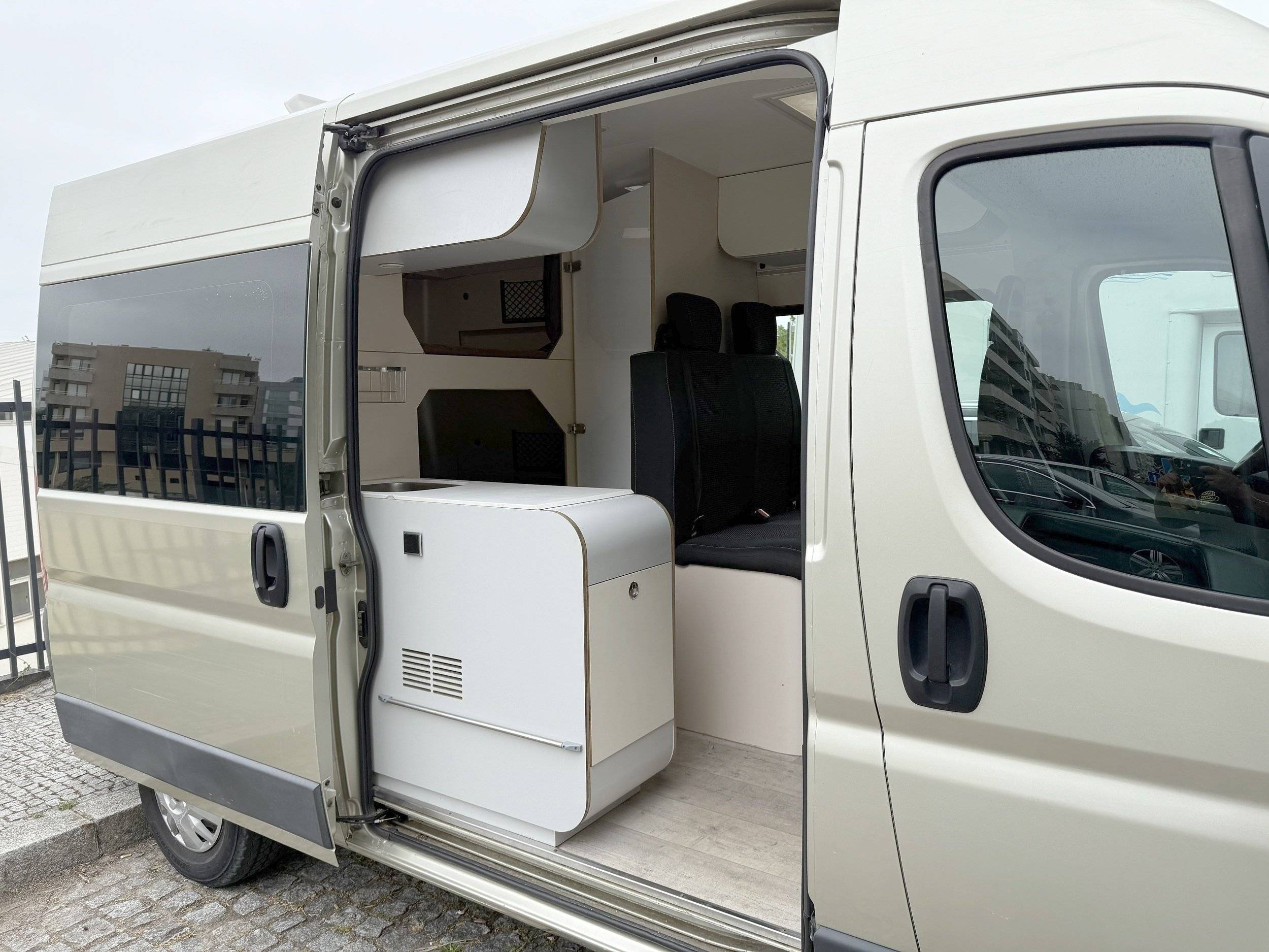 Couchages Fiat Ducato 2,0 l 115 ch - Yescapa