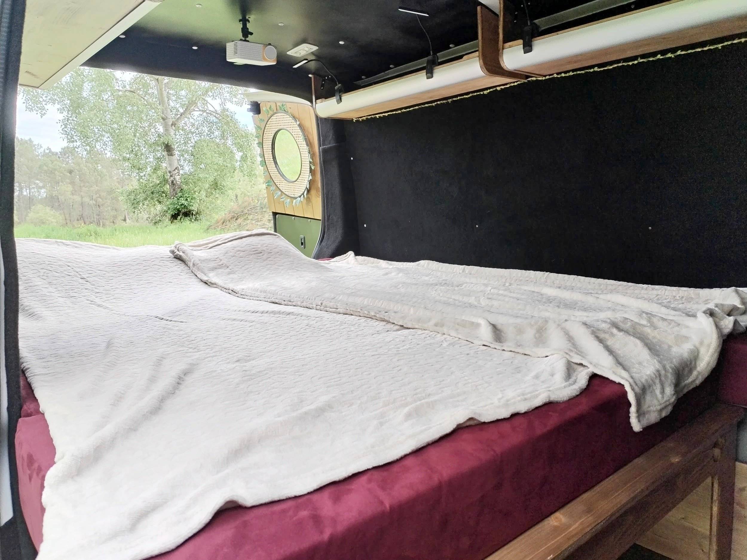 Plazas en cama Volkswagen Volkswagen Transporter T6.1 - Yescapa