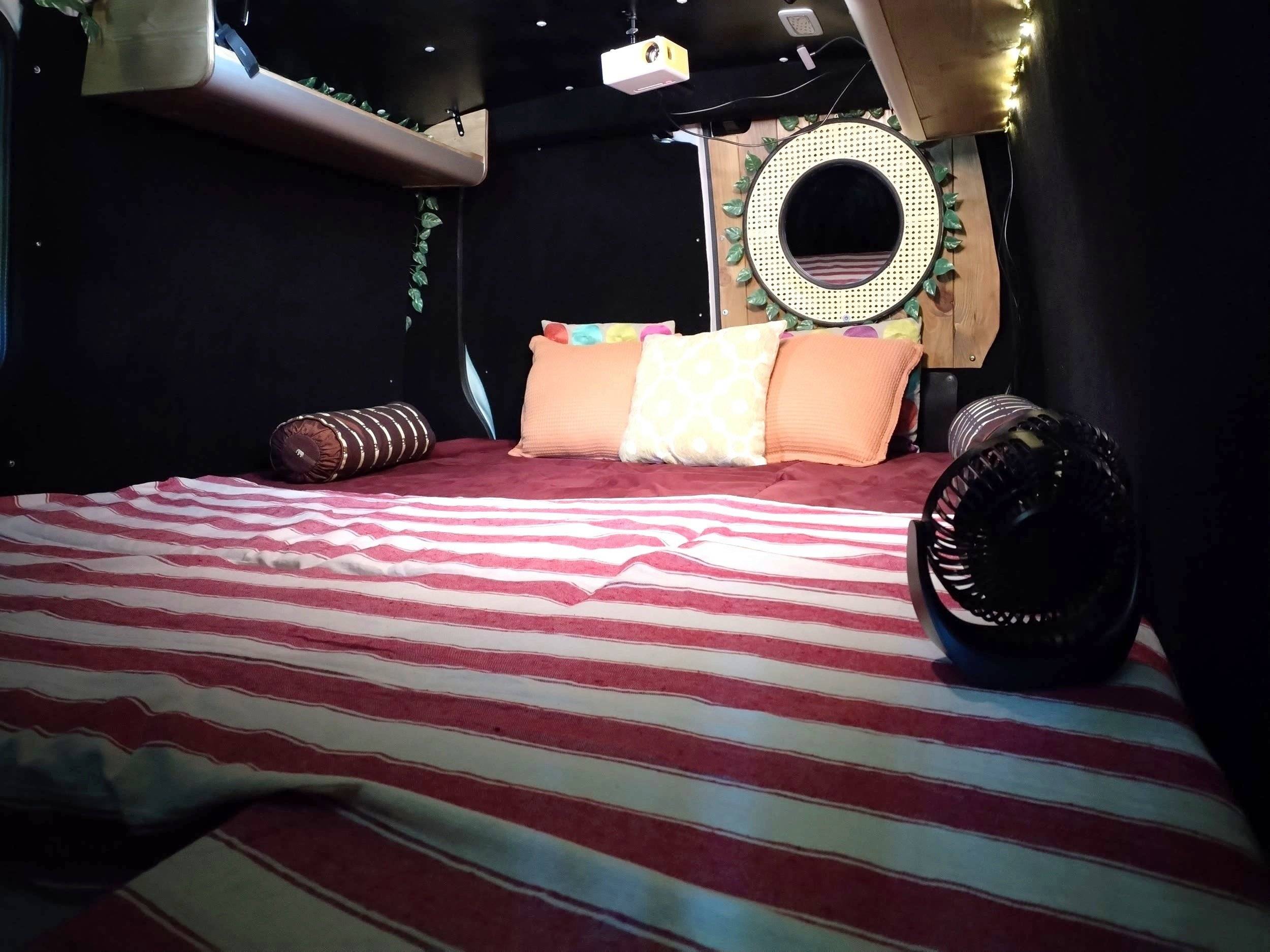 Berth Volkswagen Volkswagen Transporter T6.1 - Yescapa