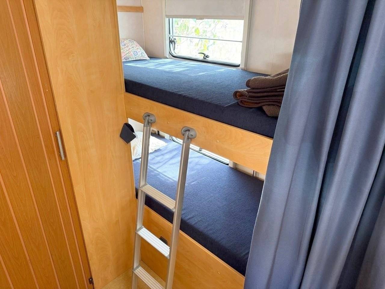 Sunlight Ford Transit 2.4 tdci