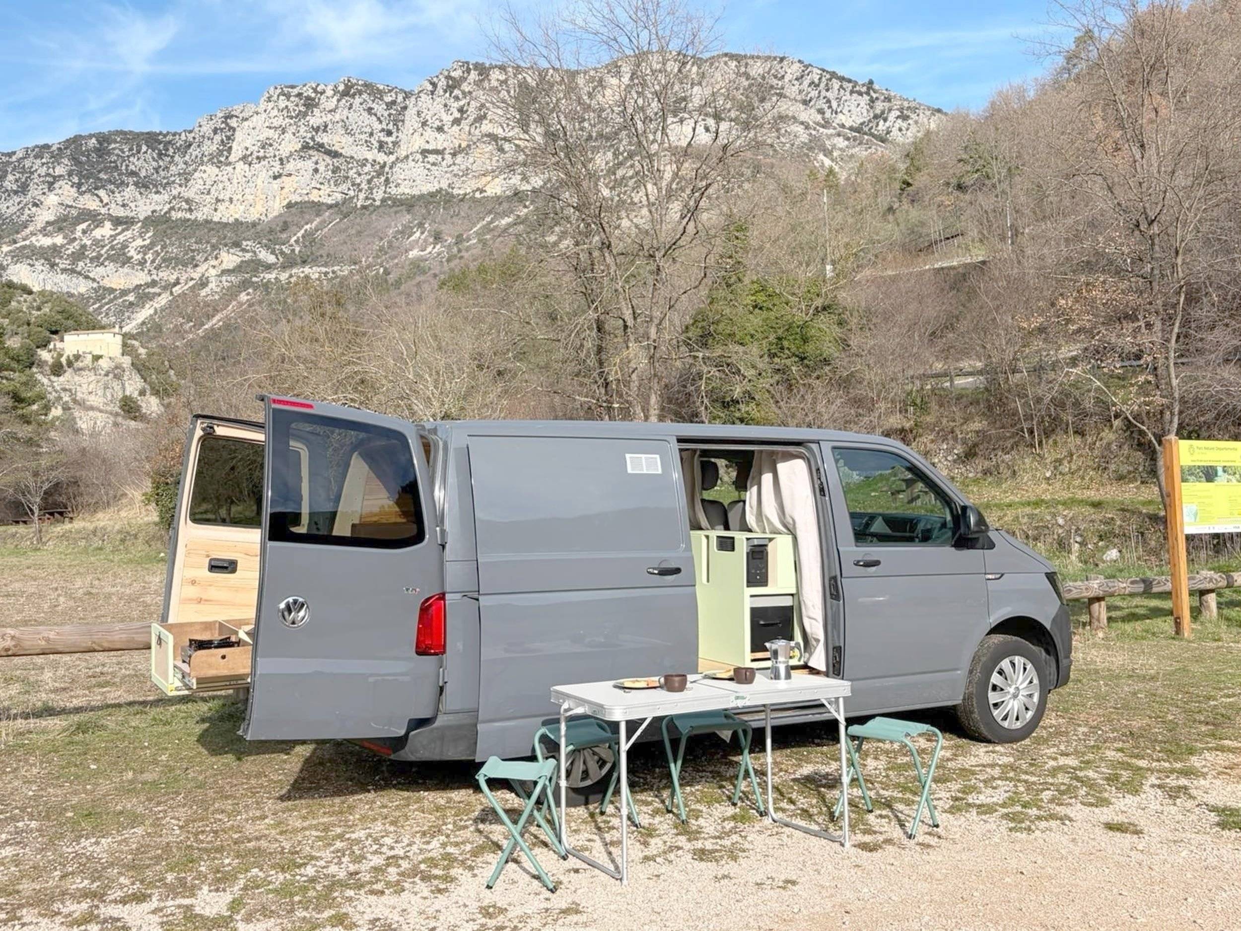 Menjador Volkswagen Transporter T6 2,0 l 150ch - Yescapa