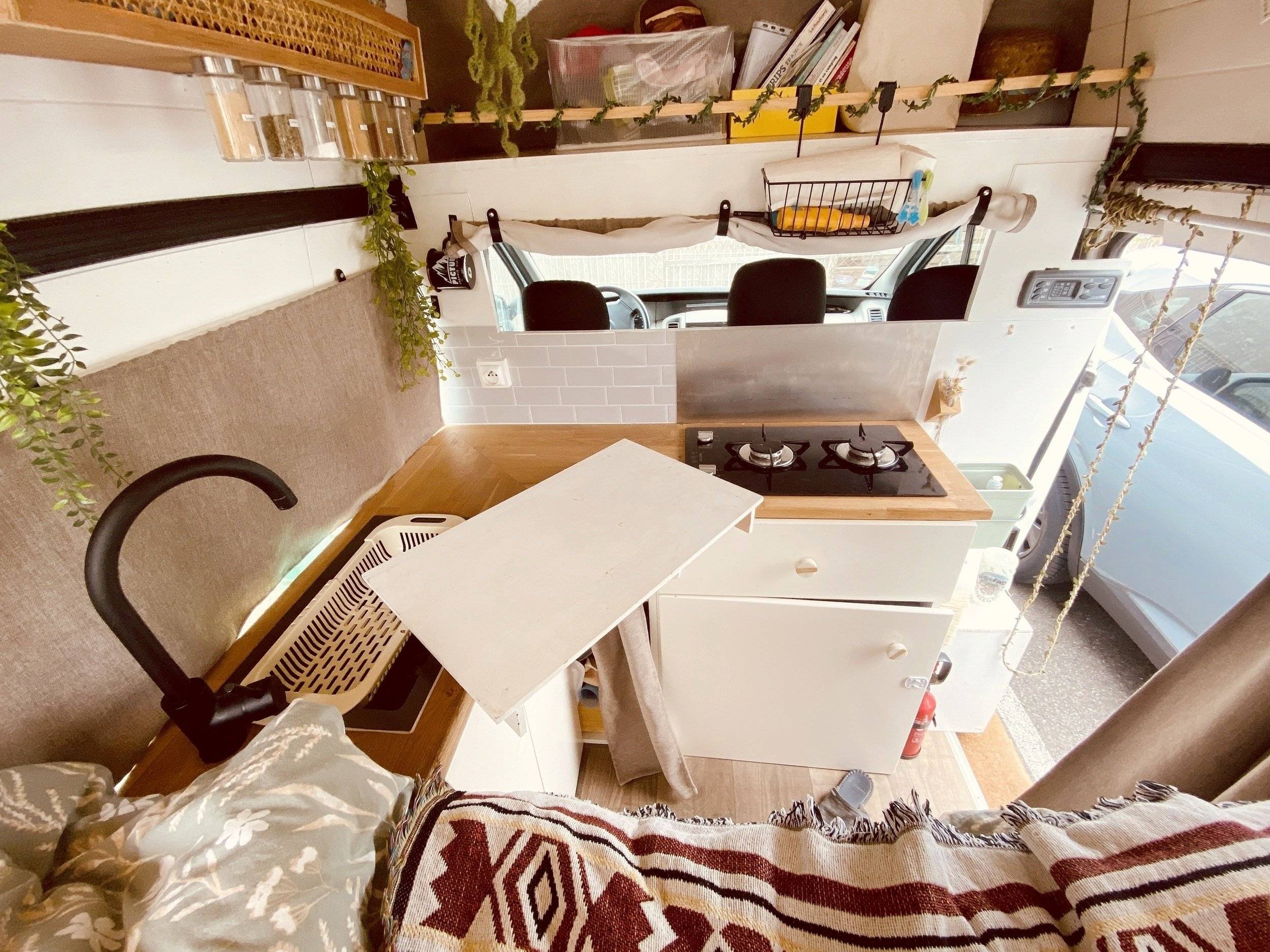 Kitchen Opel Vivaro - Yescapa