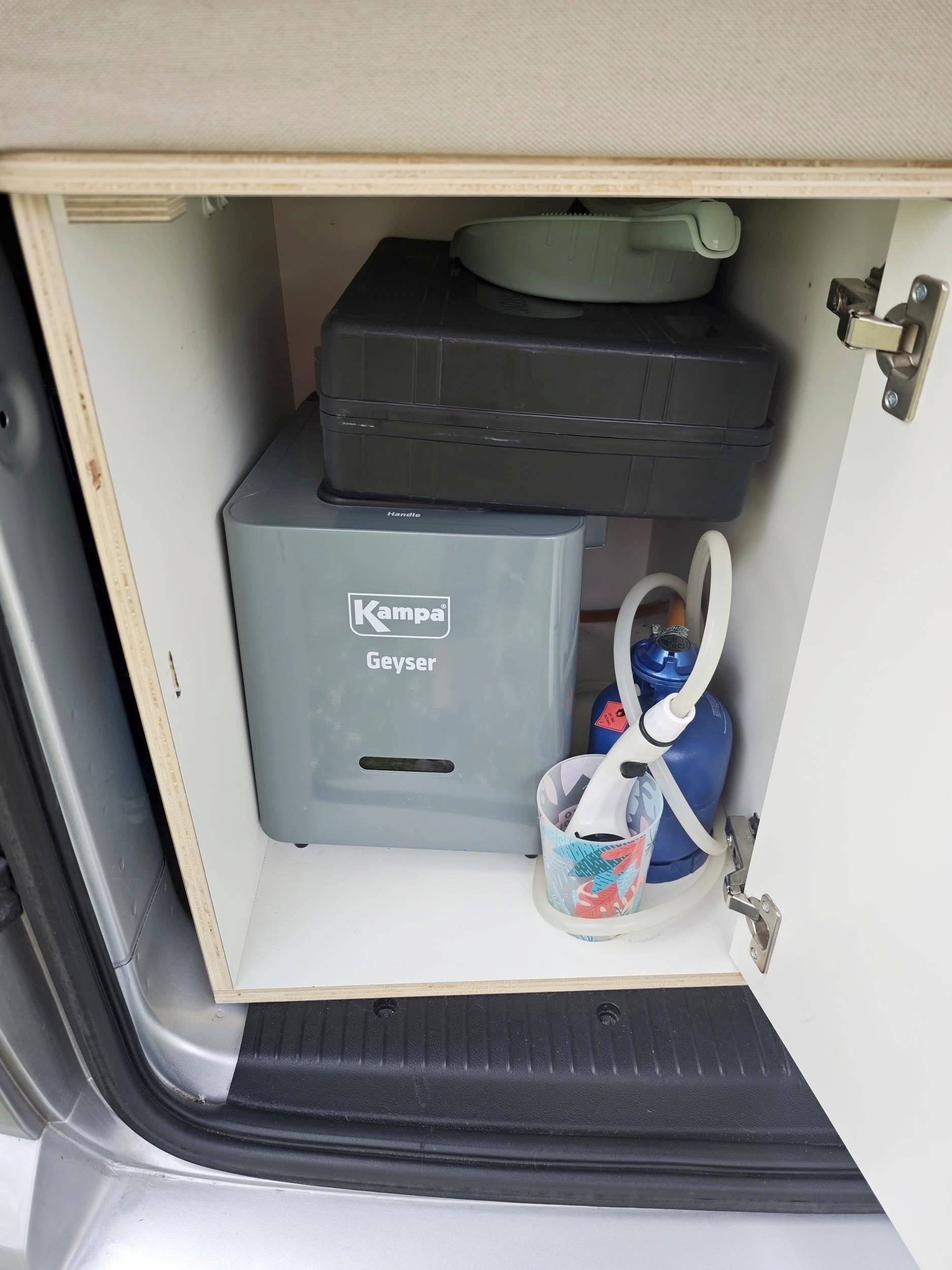 Berth Volkswagen Combi VW - Yescapa