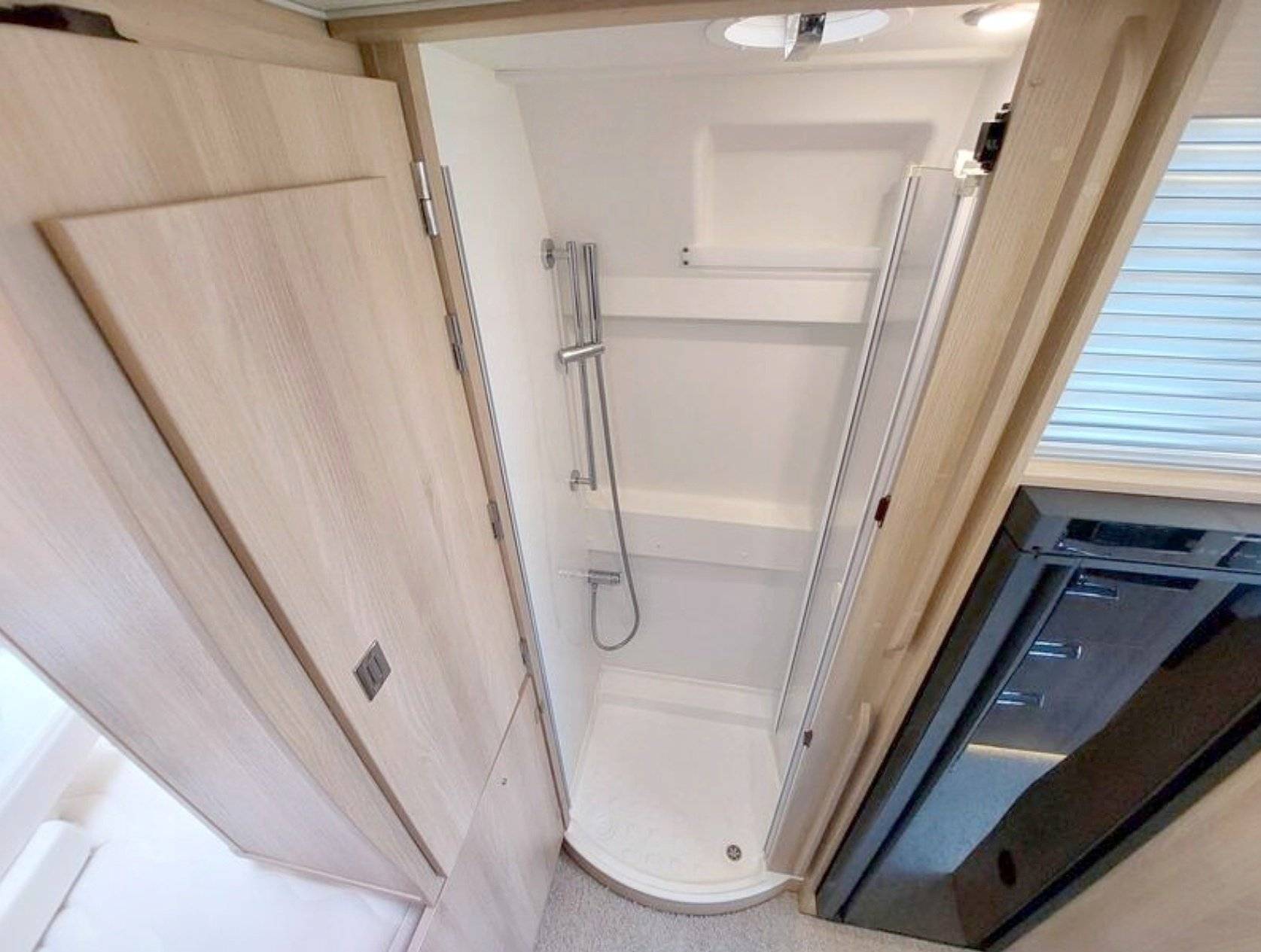 Campérêve 643 LIMITED