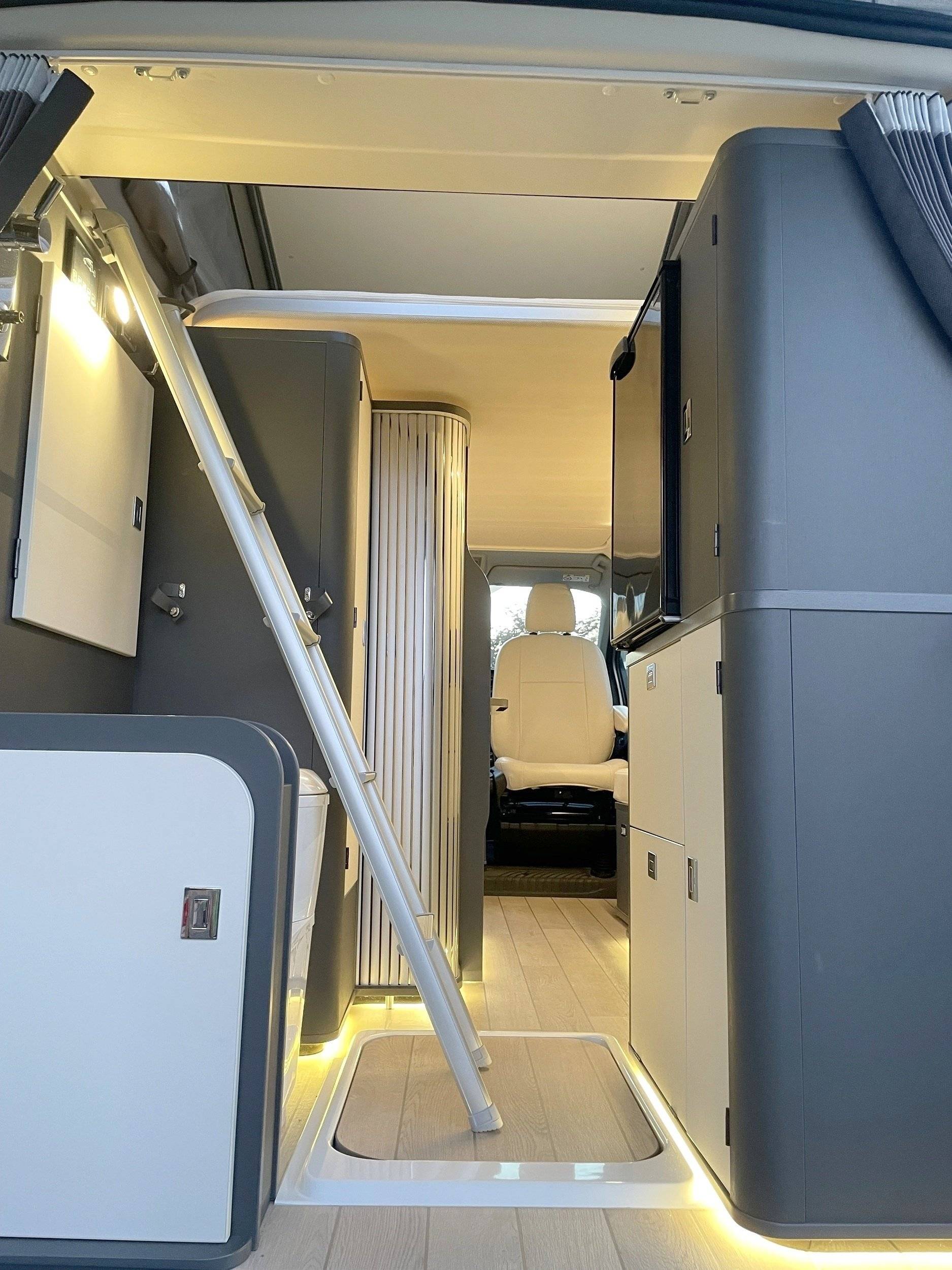 Alpes Camping-Car Ford