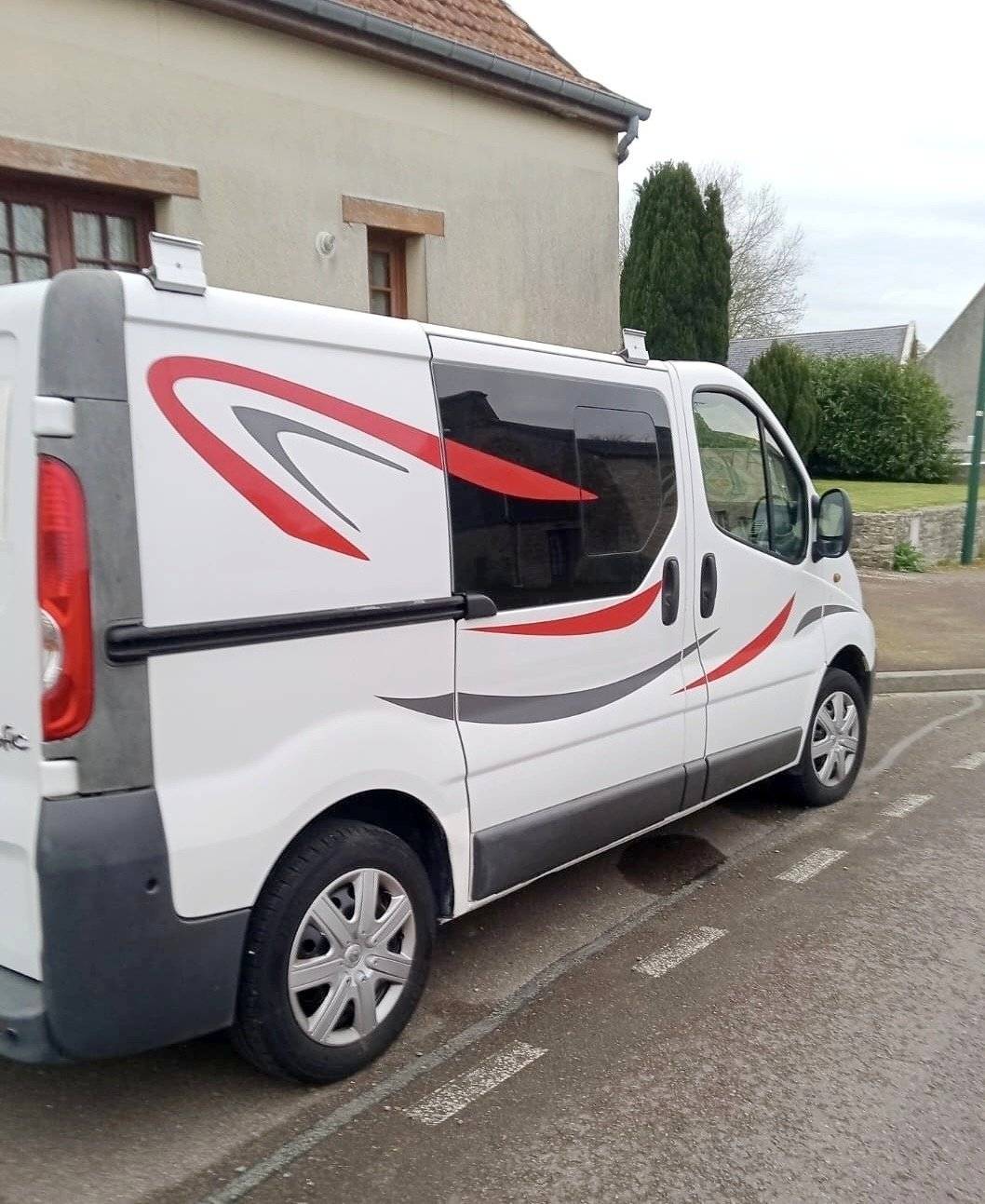 Voorkant 3/4 Renault - Yescapa