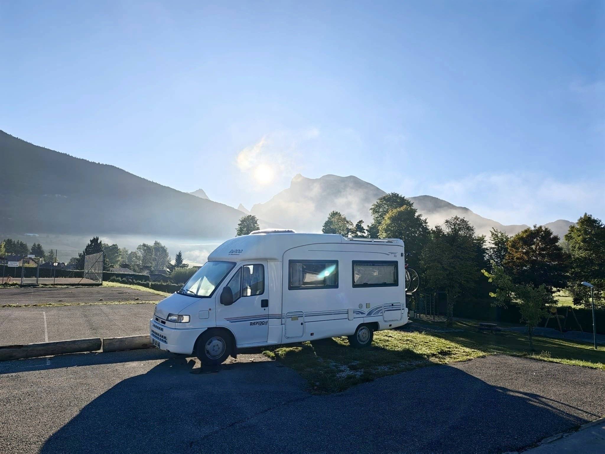 Vista del vehicle angle davanter Citroën - Yescapa