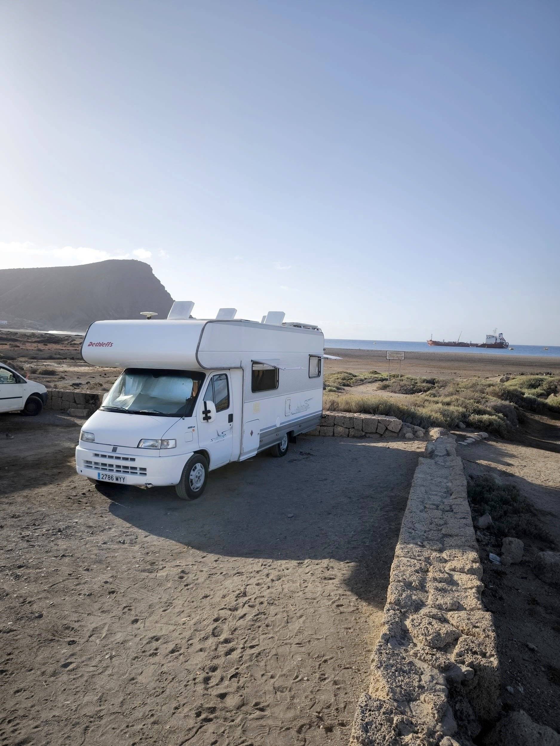 Front view from 3/4 Fiat Fiat Dethleffs - Yescapa