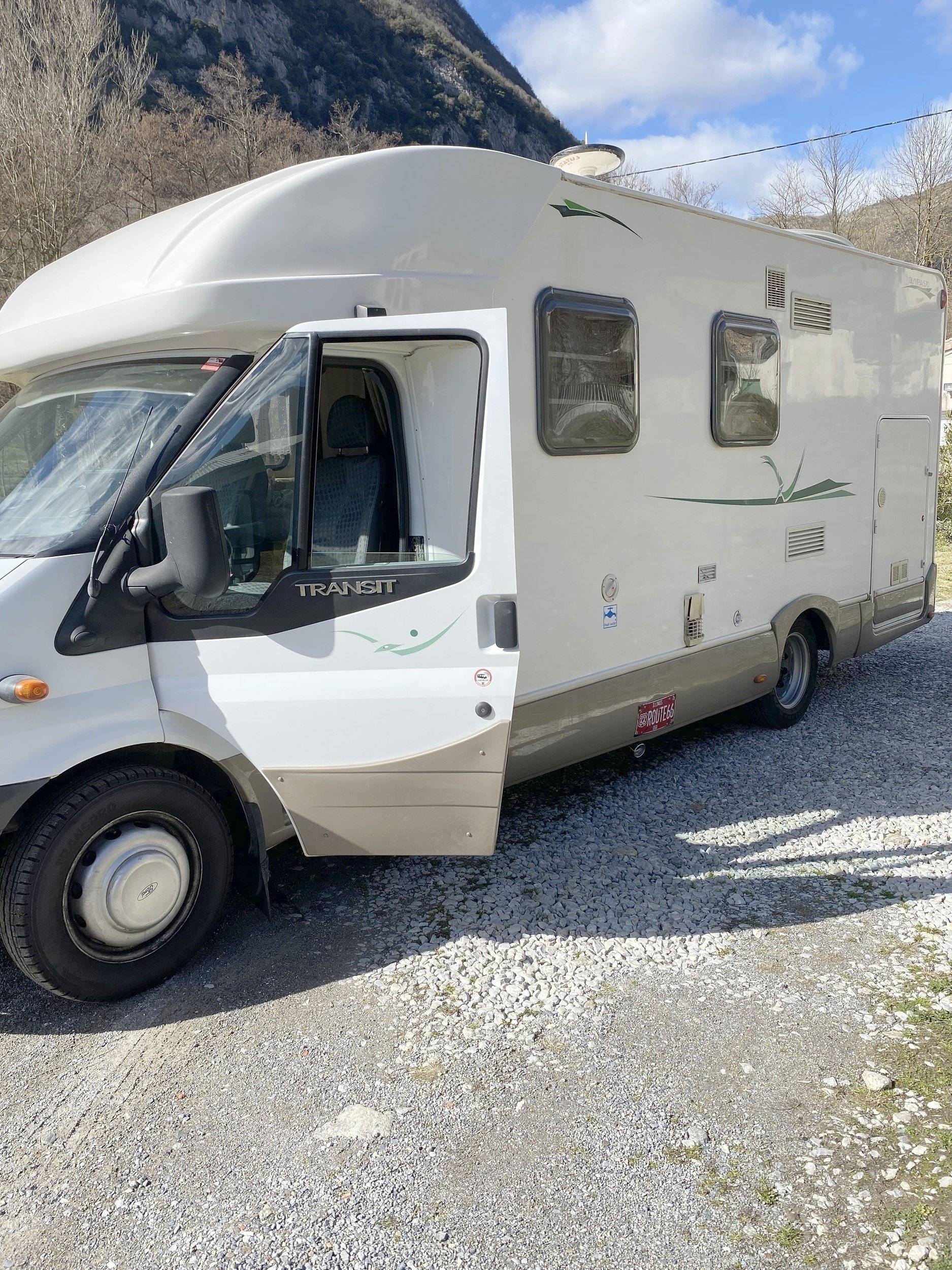 Eura Mobil Transit 2,4 l TDCi 140 ch.