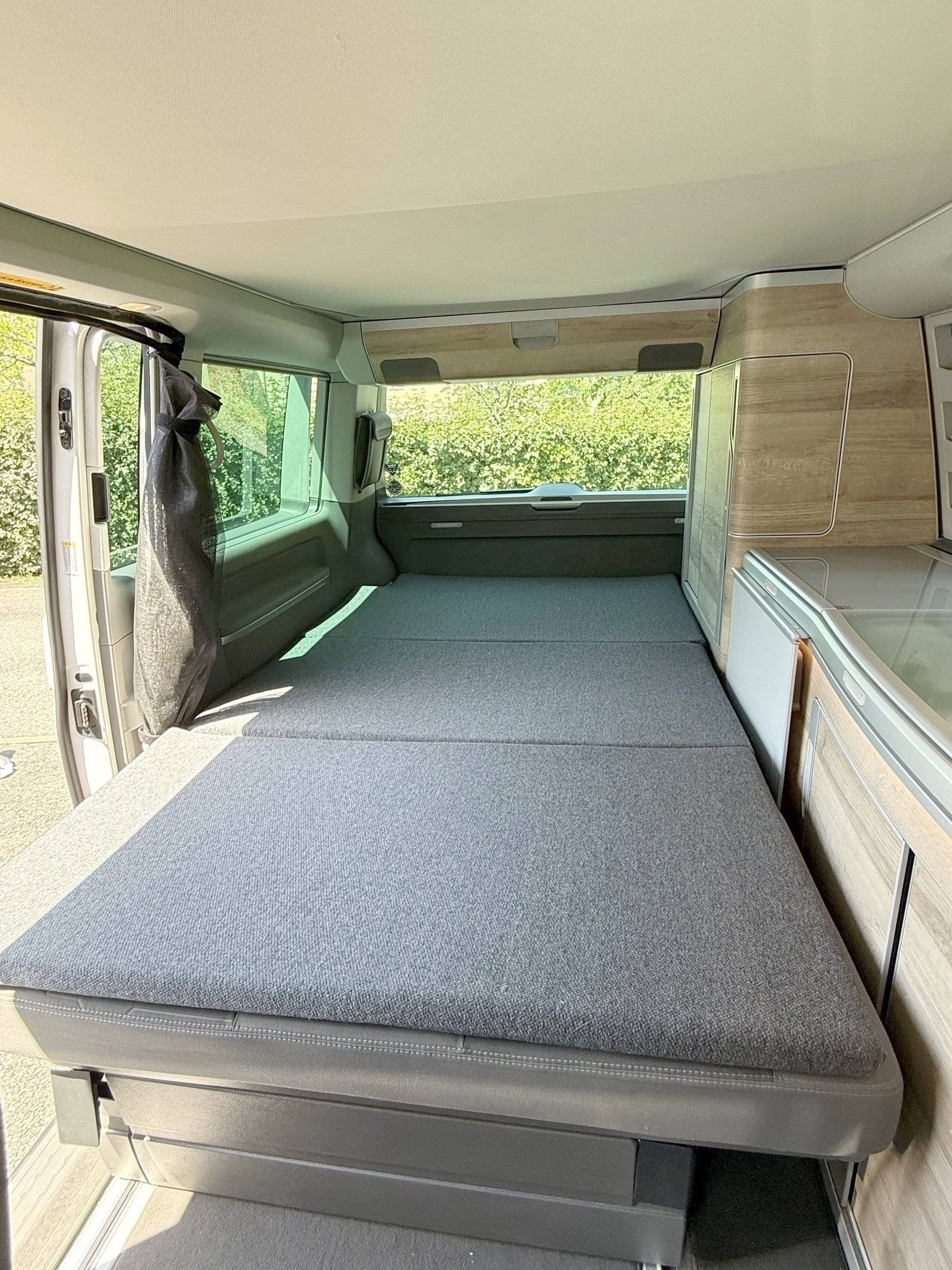 Dormidas Volkswagen California T6.1 Edition DSG7 - Yescapa