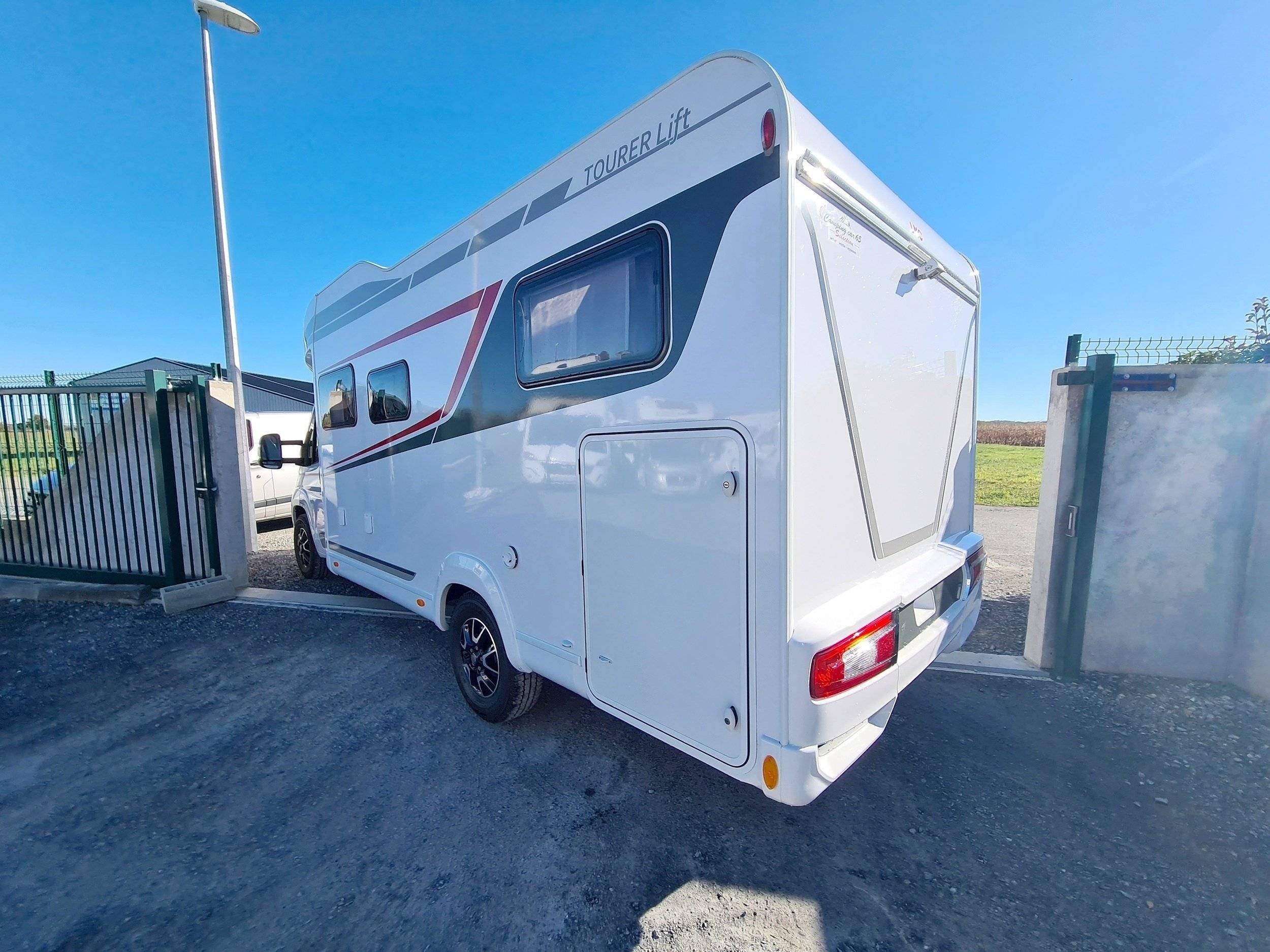 Lmc Tourer lift H660