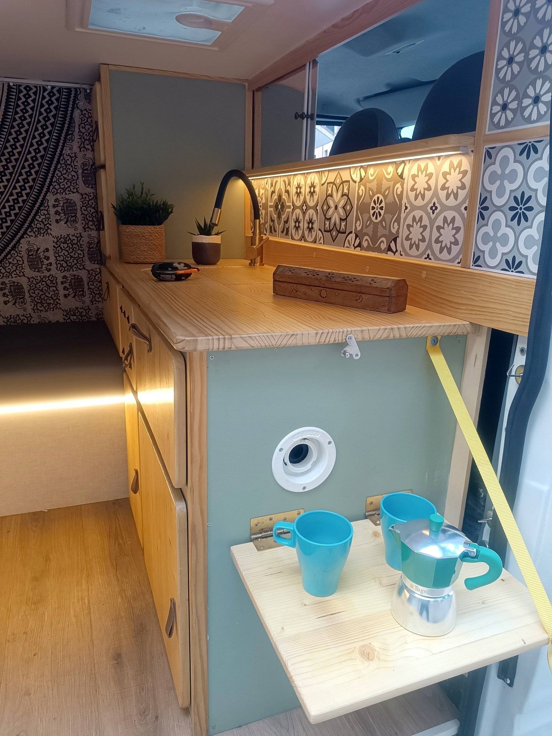 Sun Living Transit 2,0 l 115 ch