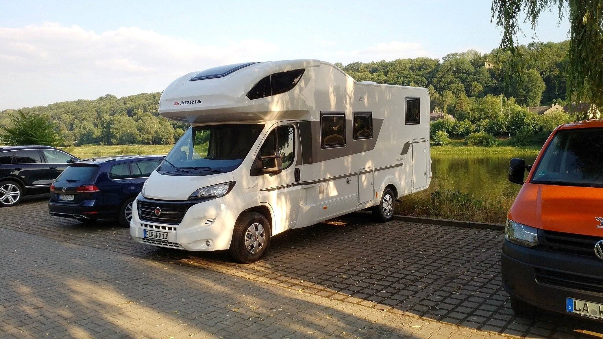 Adria Coral XL Plus A 670 SL