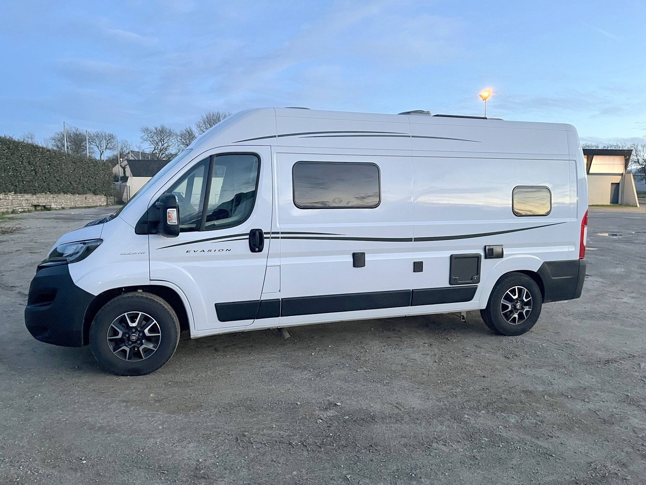 Font Vendôme Leadervan Duo