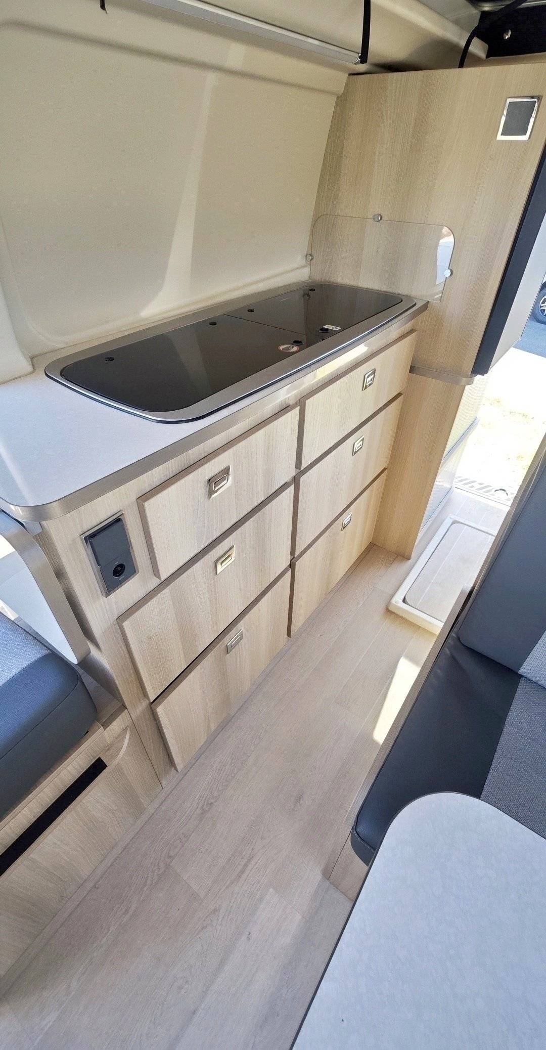 Kochnische Ford - Yescapa