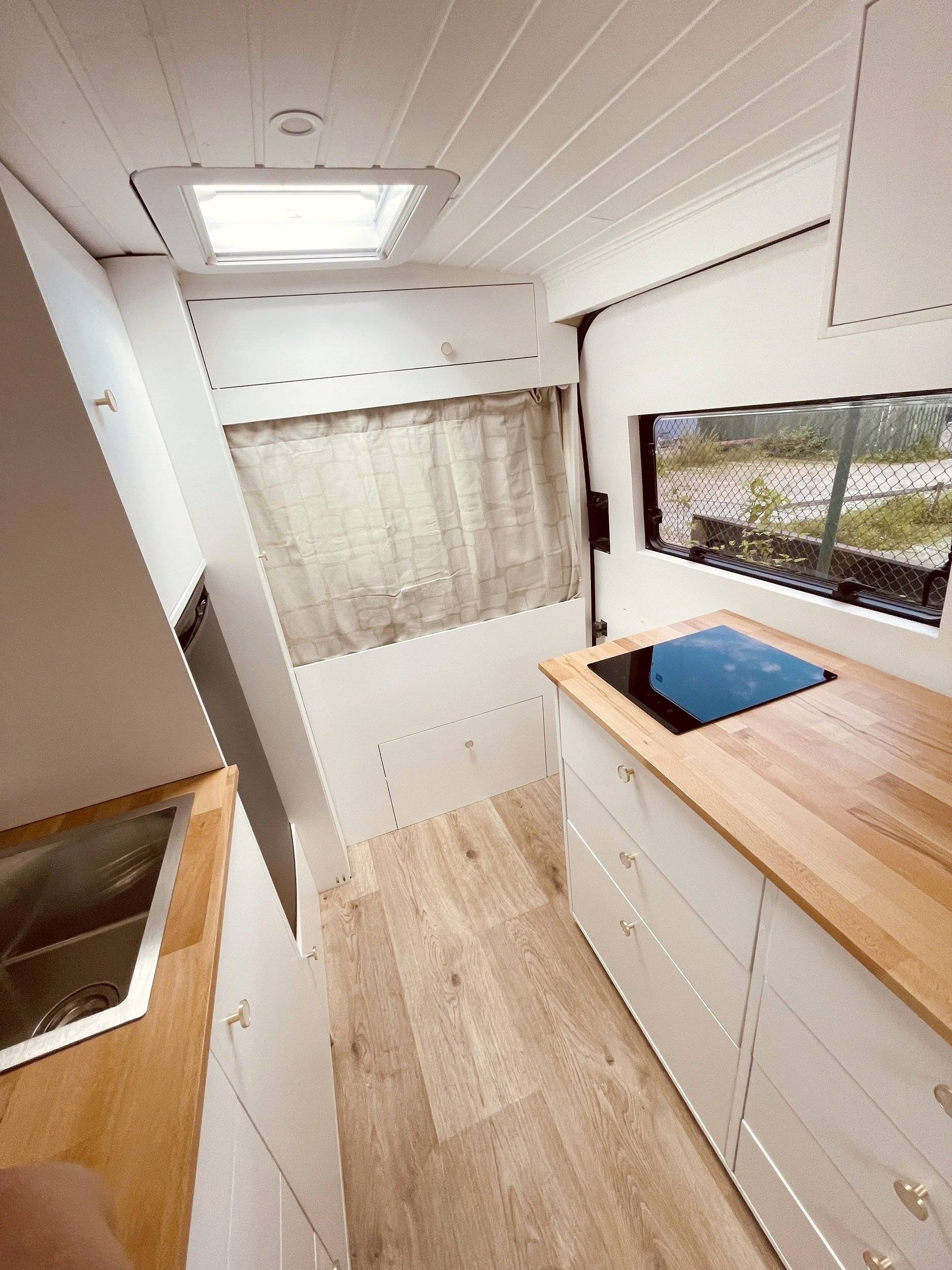 3 C Cartier/Brisebras Ford