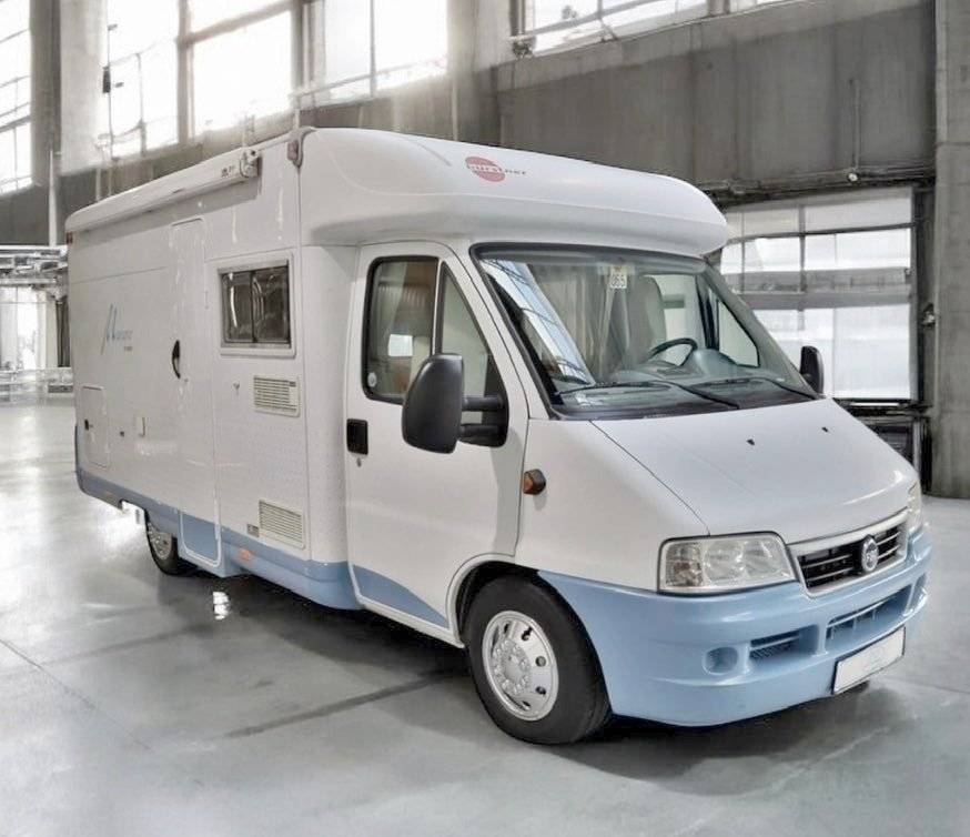 Voorkant 3/4 Fiat Ducato 2.8 JTD - Yescapa