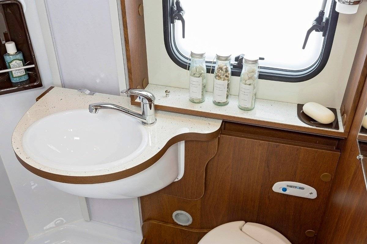 Elnagh Elnagh  Baron