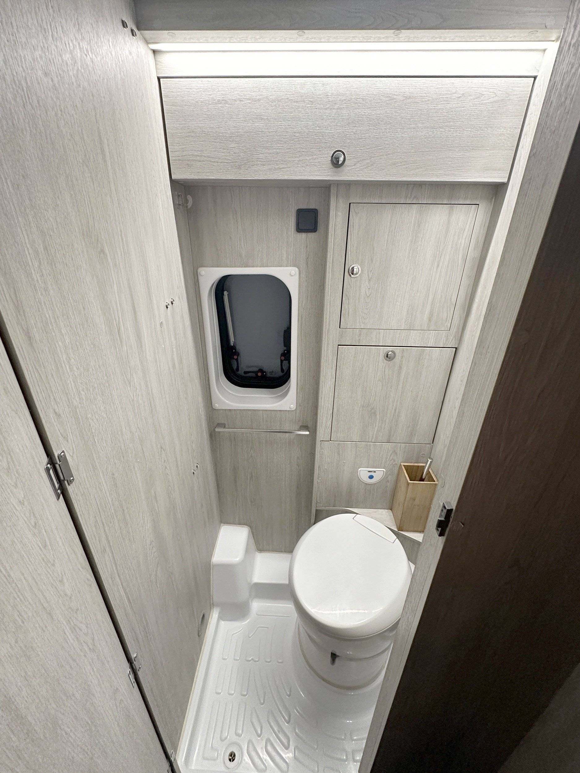 Urbano Livingstone K2