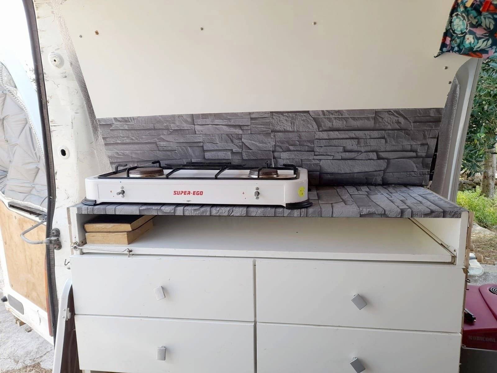 Kitchen Nissan Nissan Vanette - Yescapa