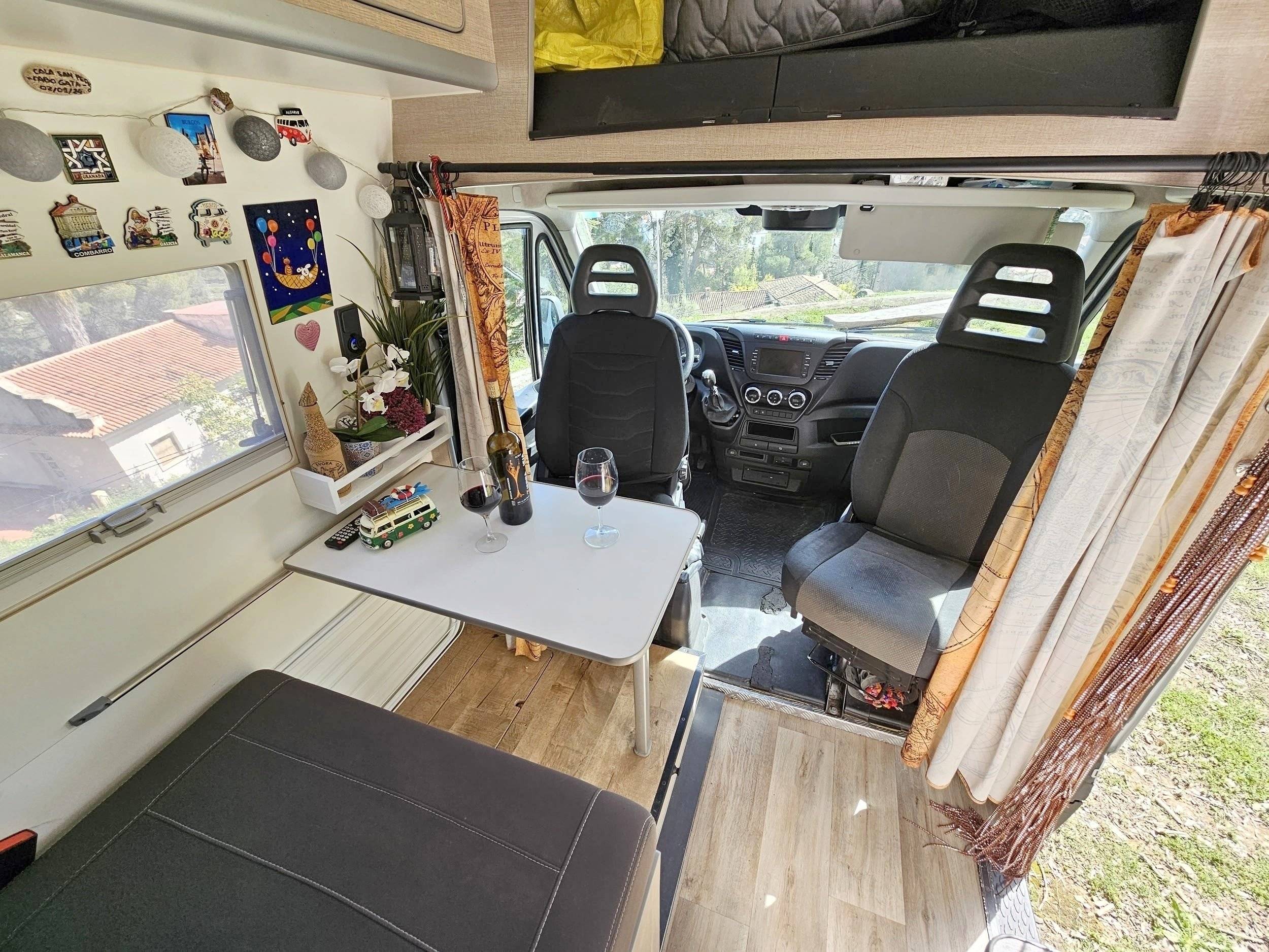 Comedor Iveco Daily 3,0 l 150 ch - Yescapa