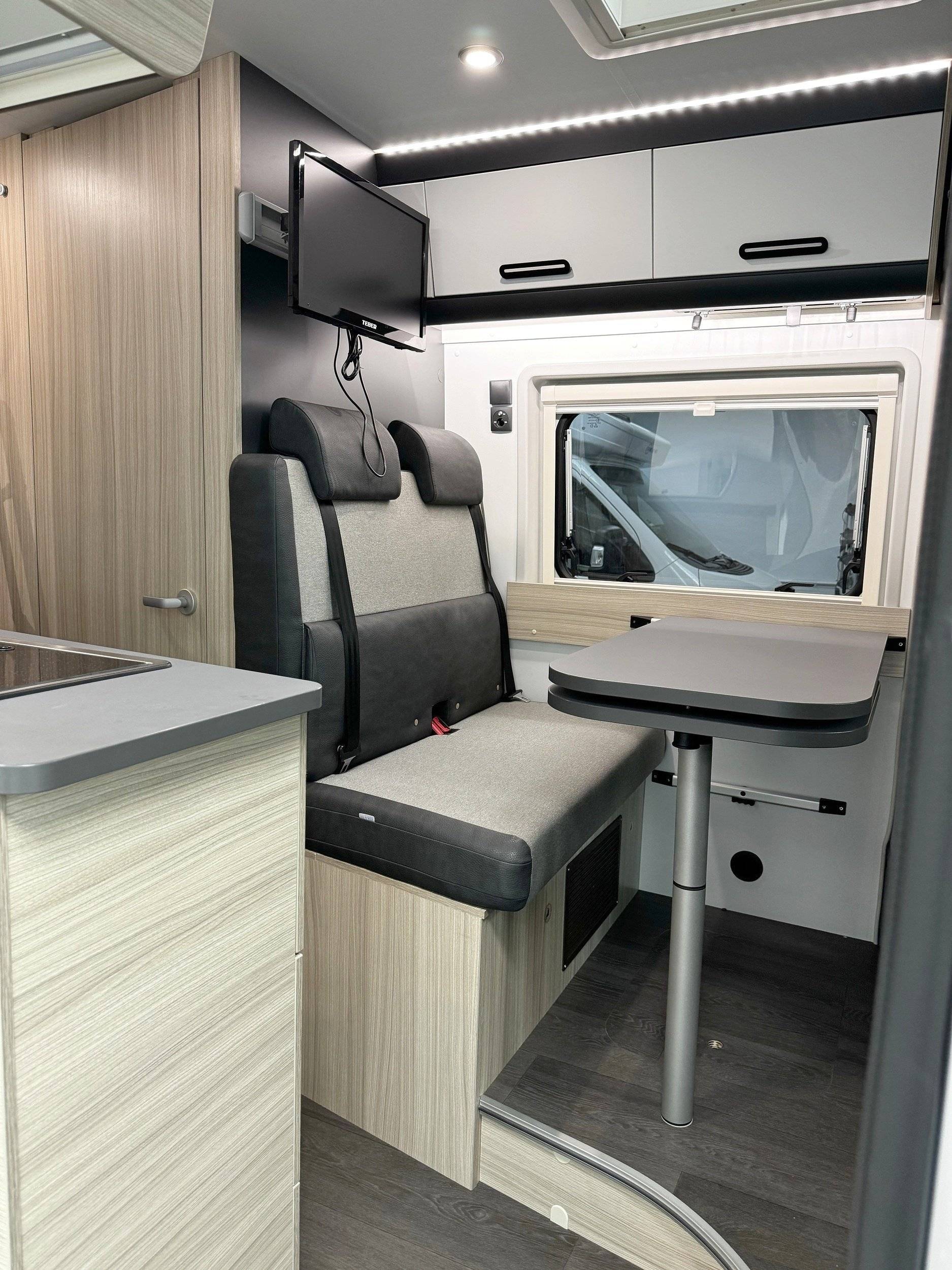 Dinette Citroën Jumper 2,0 l 130 ch - Yescapa