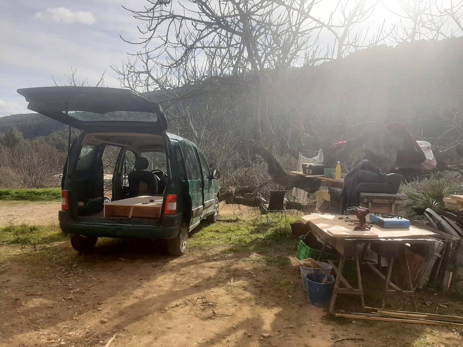 Handmade Peugeot Partner Tepee