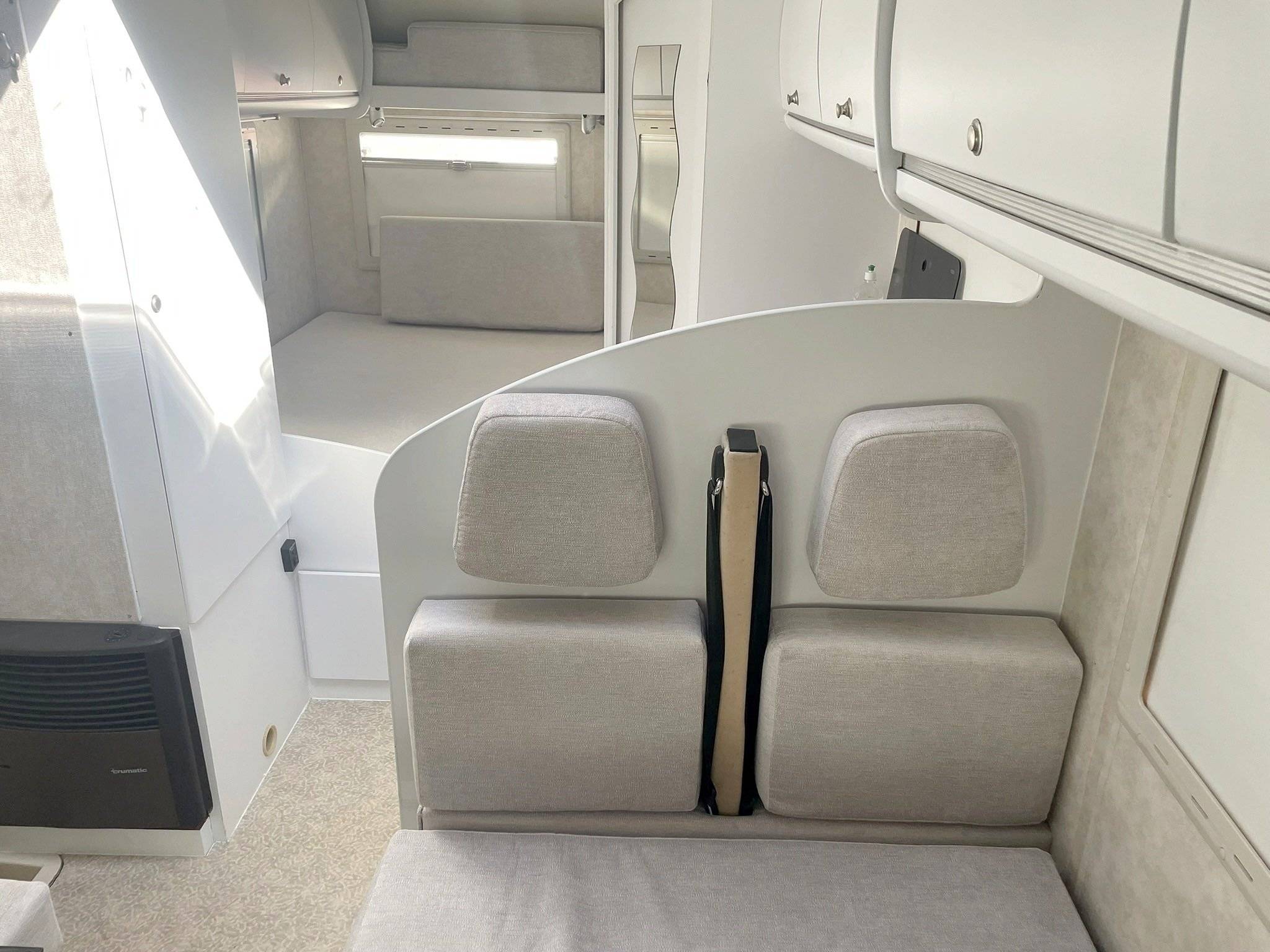 Car Caravane Jumper 2,8