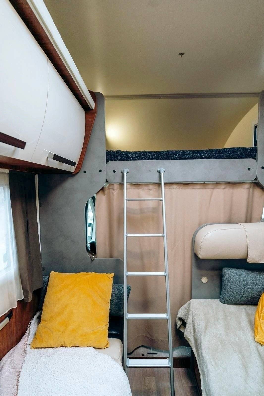 Elnagh Elnagh  Baron 22 BCN