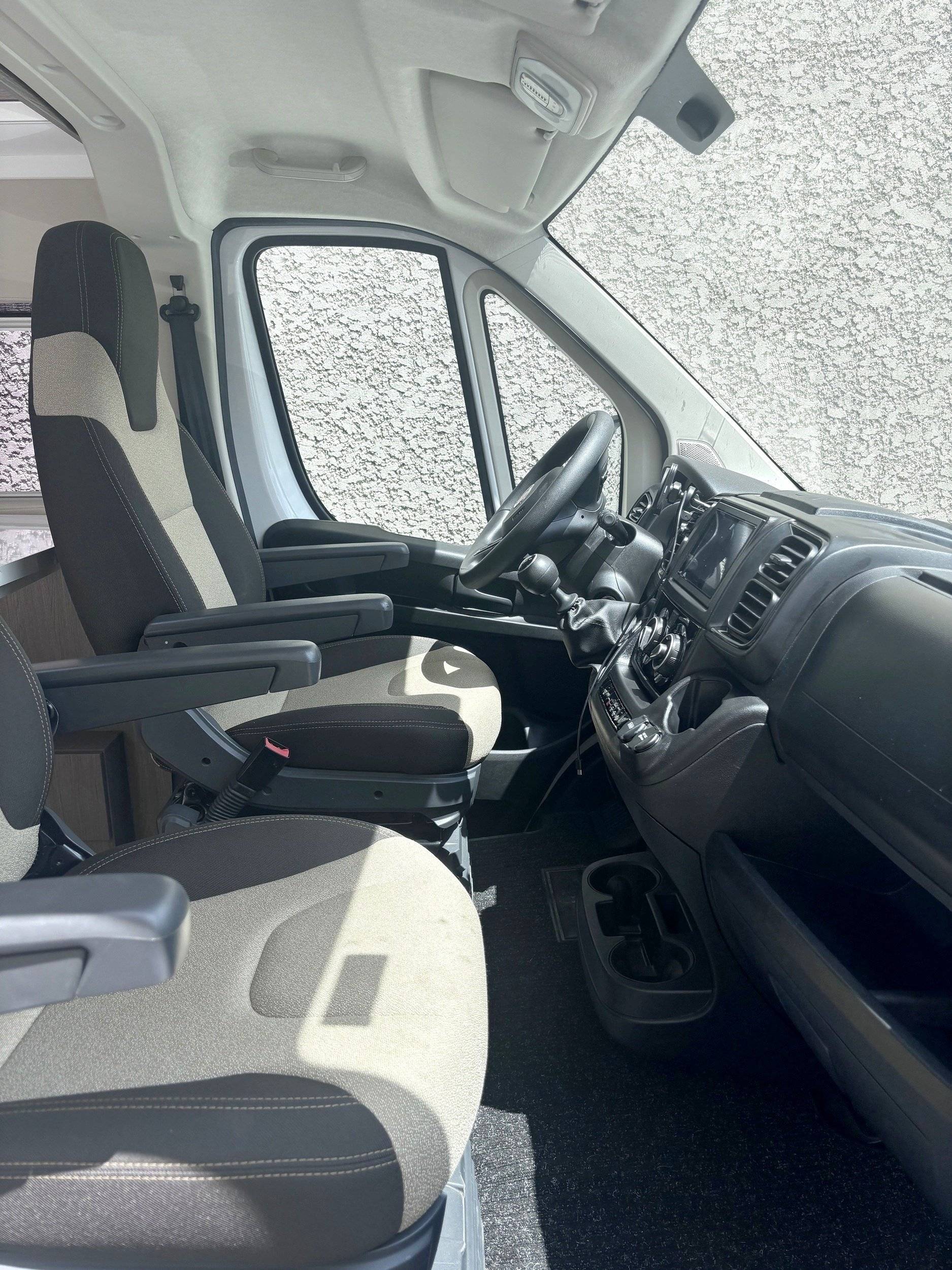 Chausson Chausson V594 Max ROAD LINE