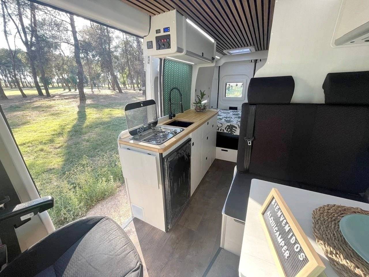 Coin repas Citroën Jumper - Yescapa