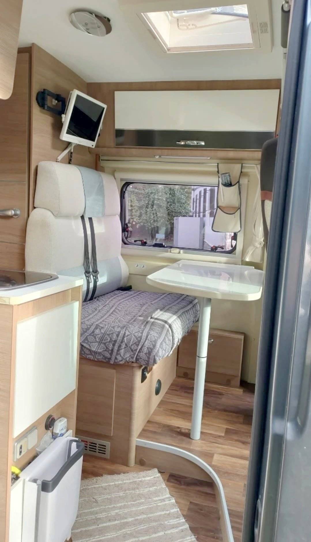 Mclouis Menfys VAN S-Line 3 Maxi