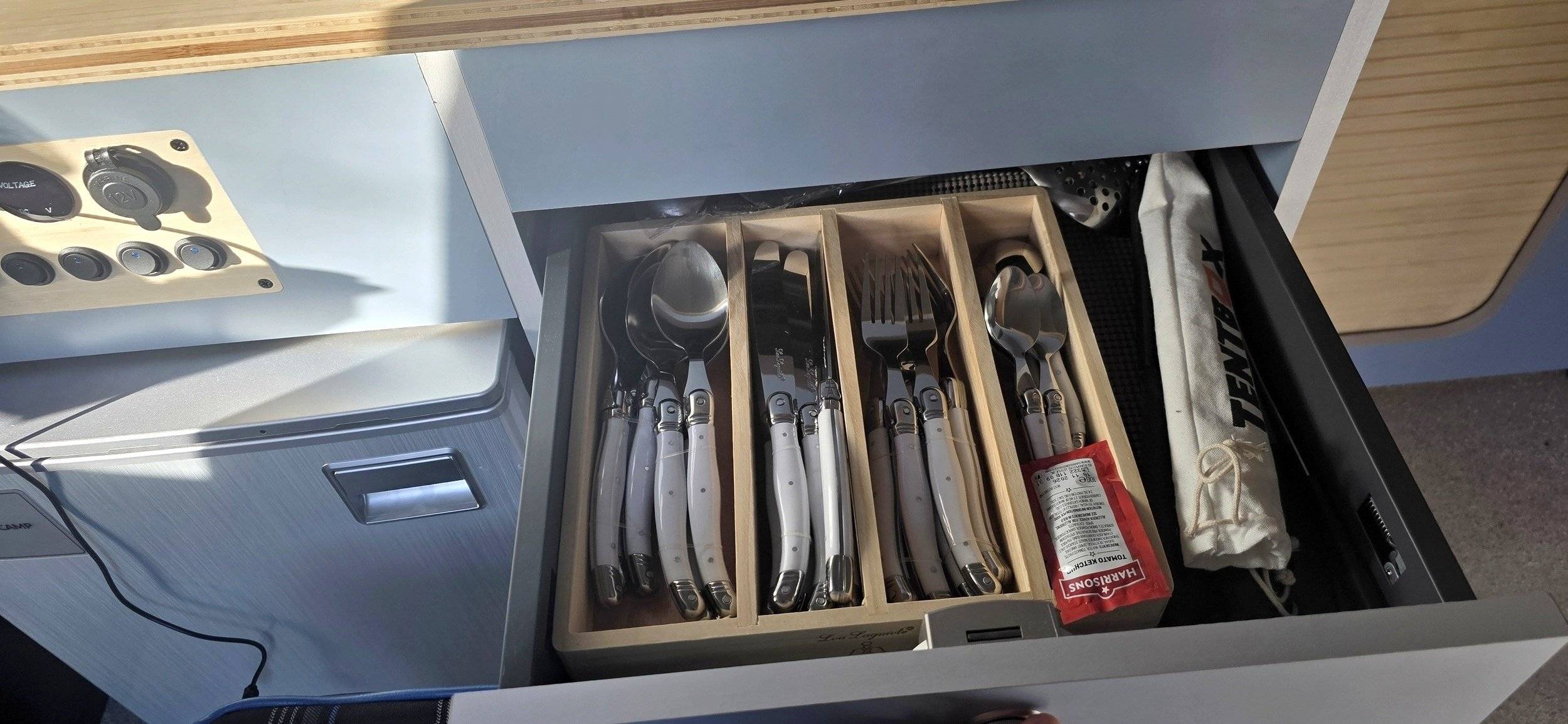 Kitchen Volkswagen Transporter - Yescapa