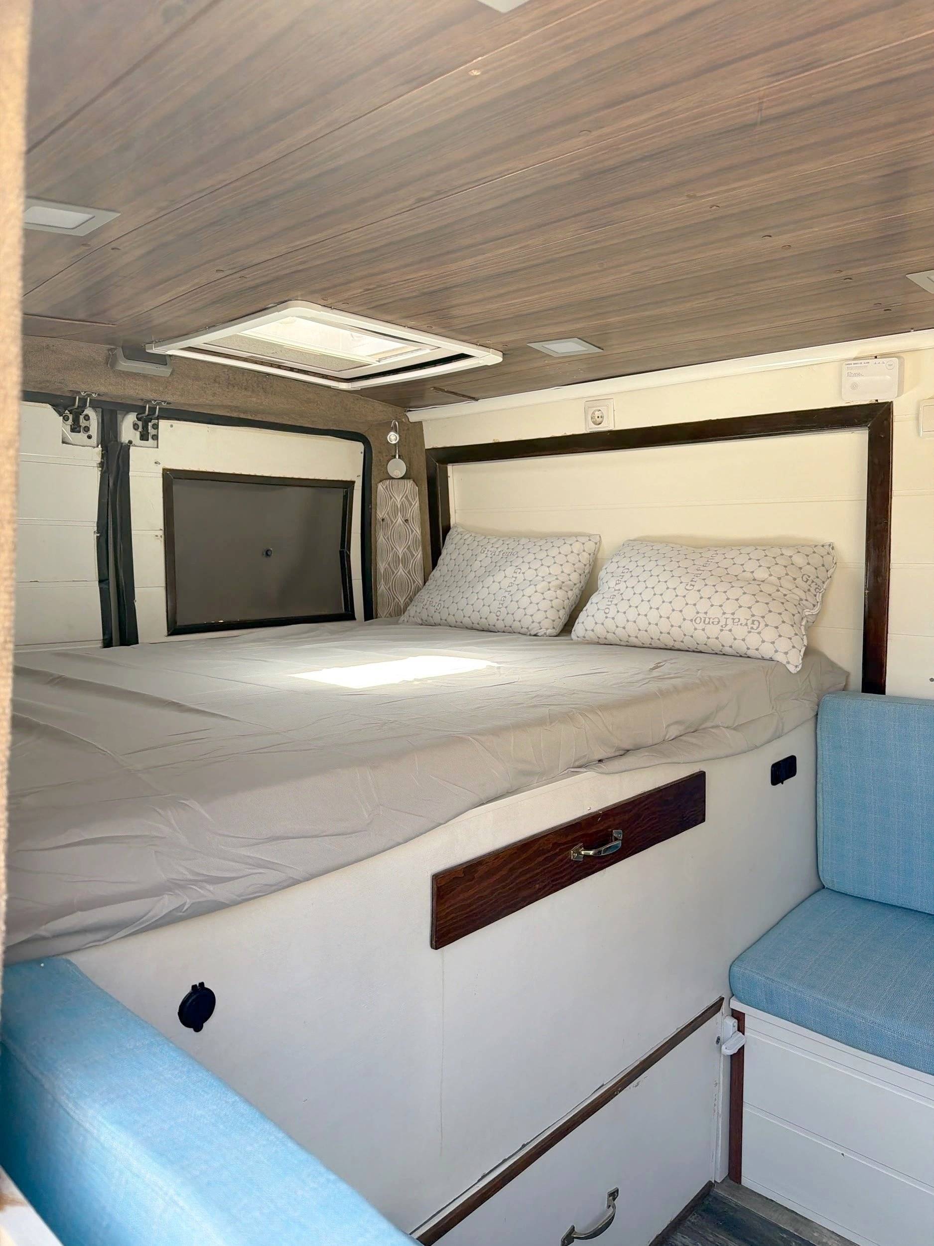 Dormidas Citroën Jumper 2,2 l 120 ch - Yescapa