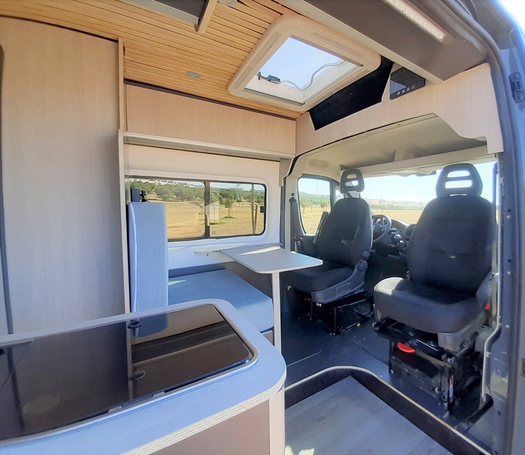 Dinette Fiat 35 light 2,4 l 140 ch. - Yescapa