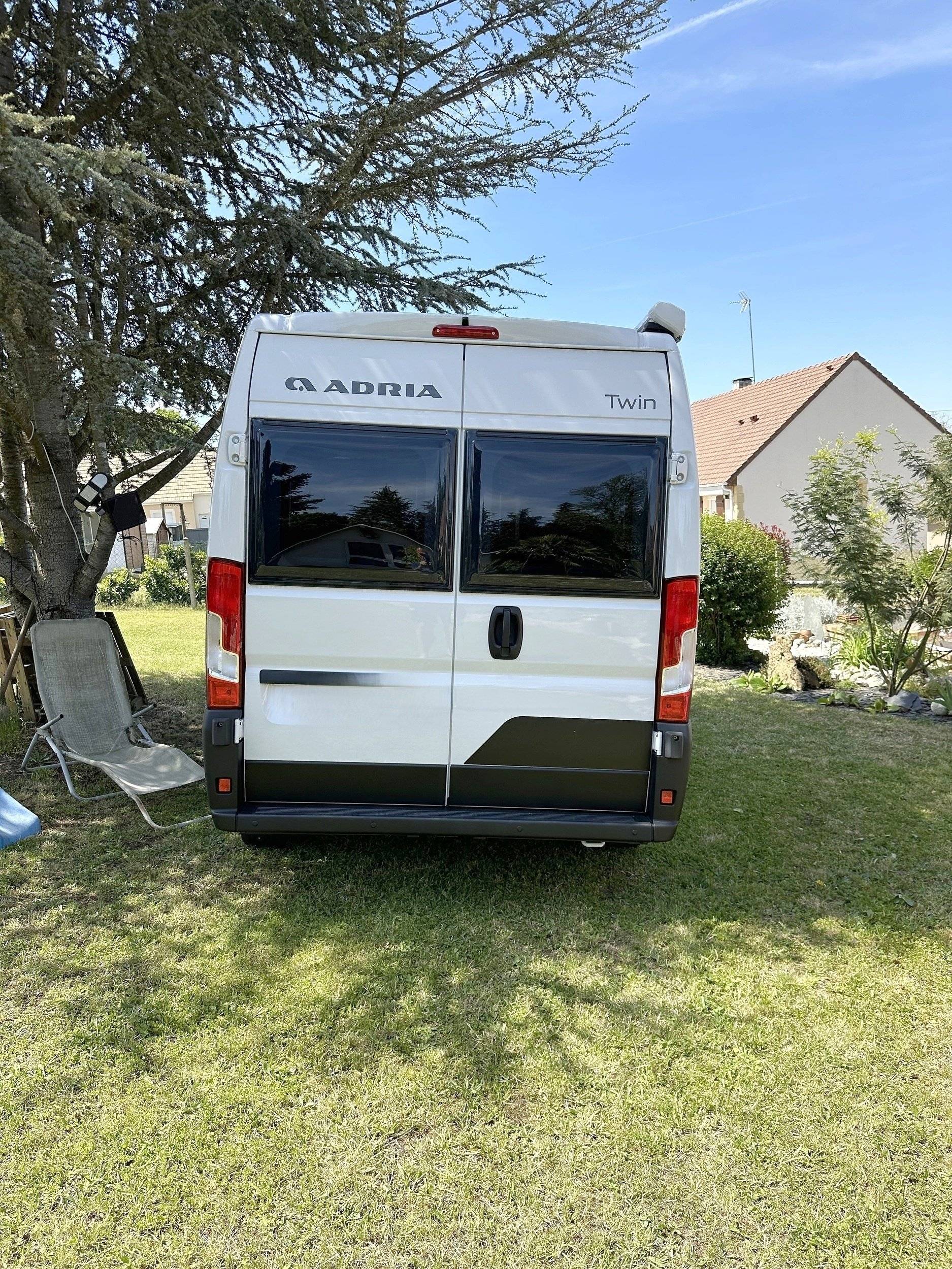 Adria Adria Twin PLUS 600 SPB Family