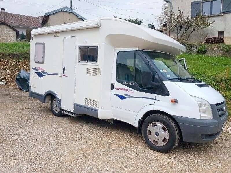 Voorkant 3/4 Ford - Yescapa