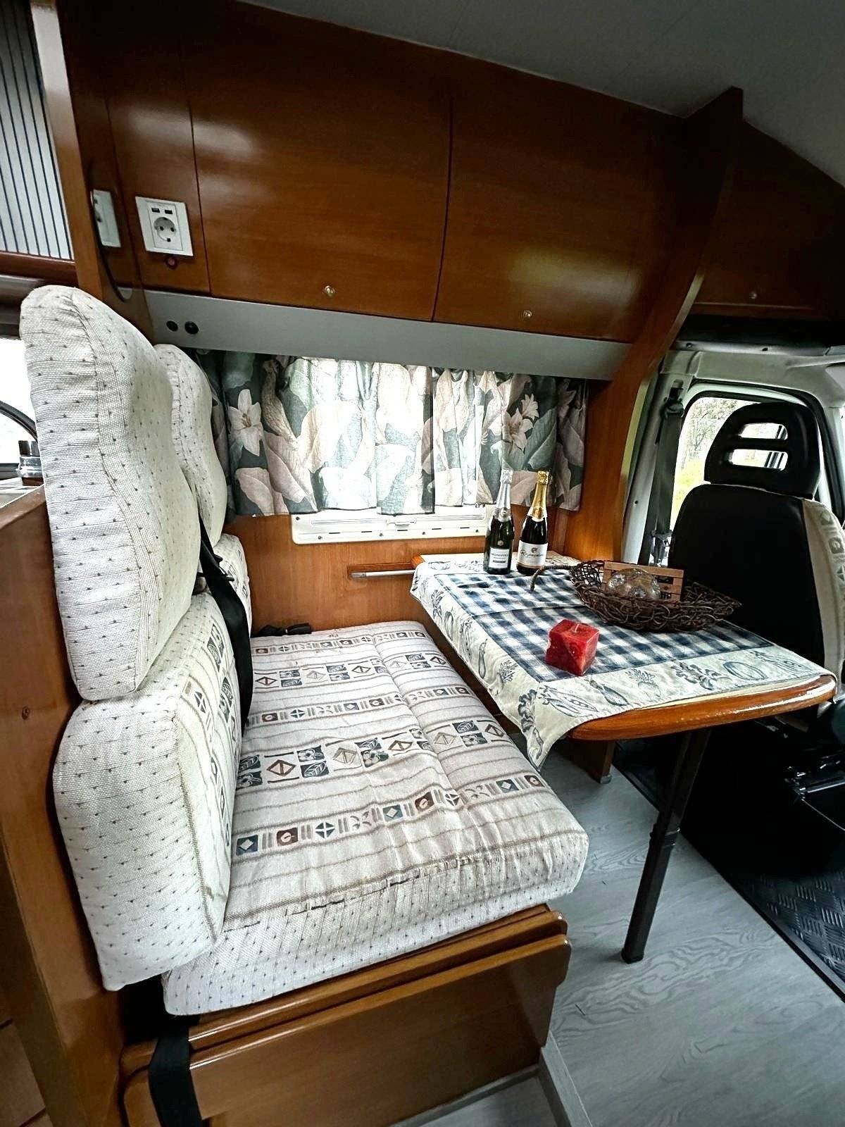 Coin repas Fiat Ducato 2.8 JTd - Yescapa
