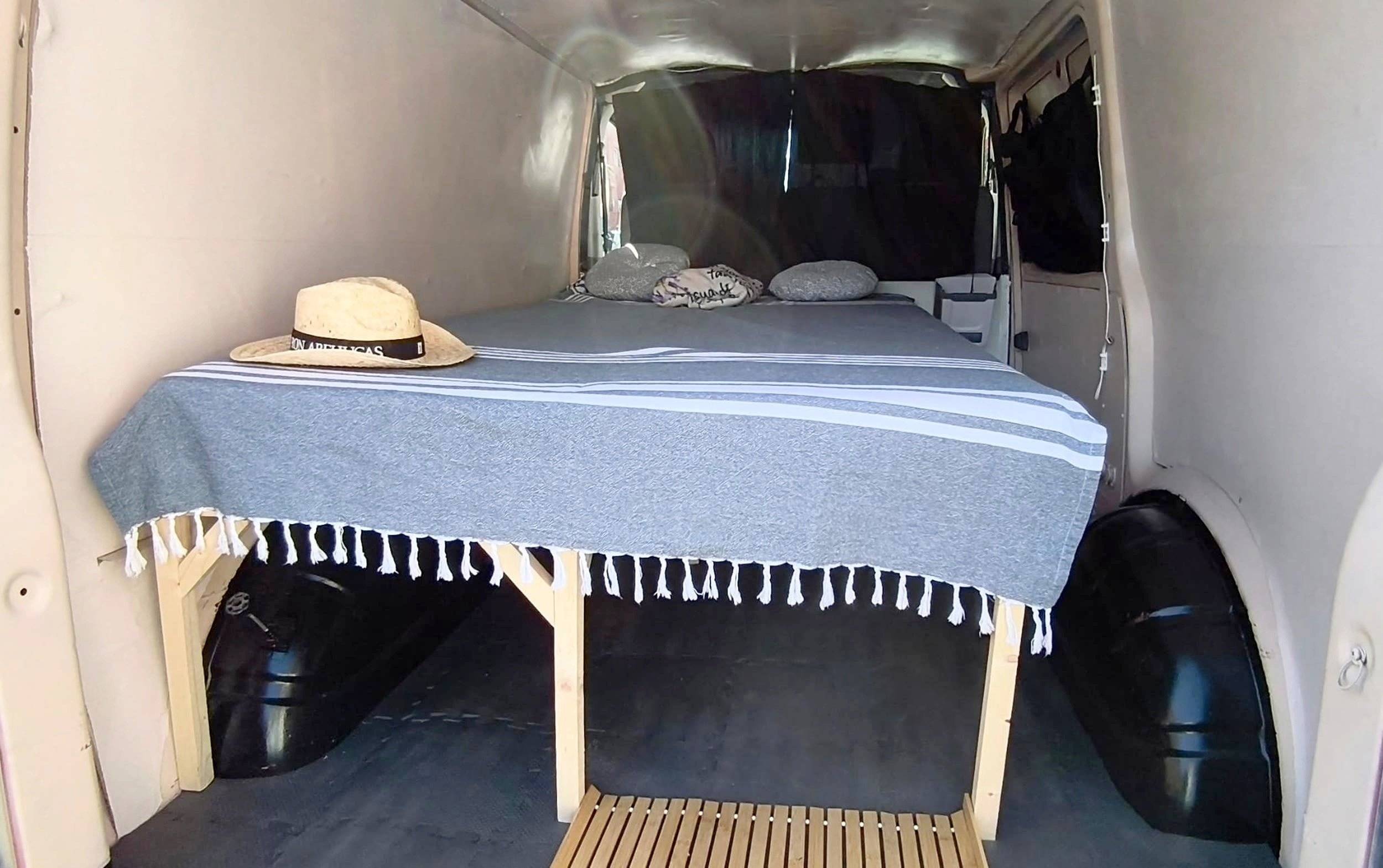 Berth Volkswagen TRANSPORTER - Yescapa