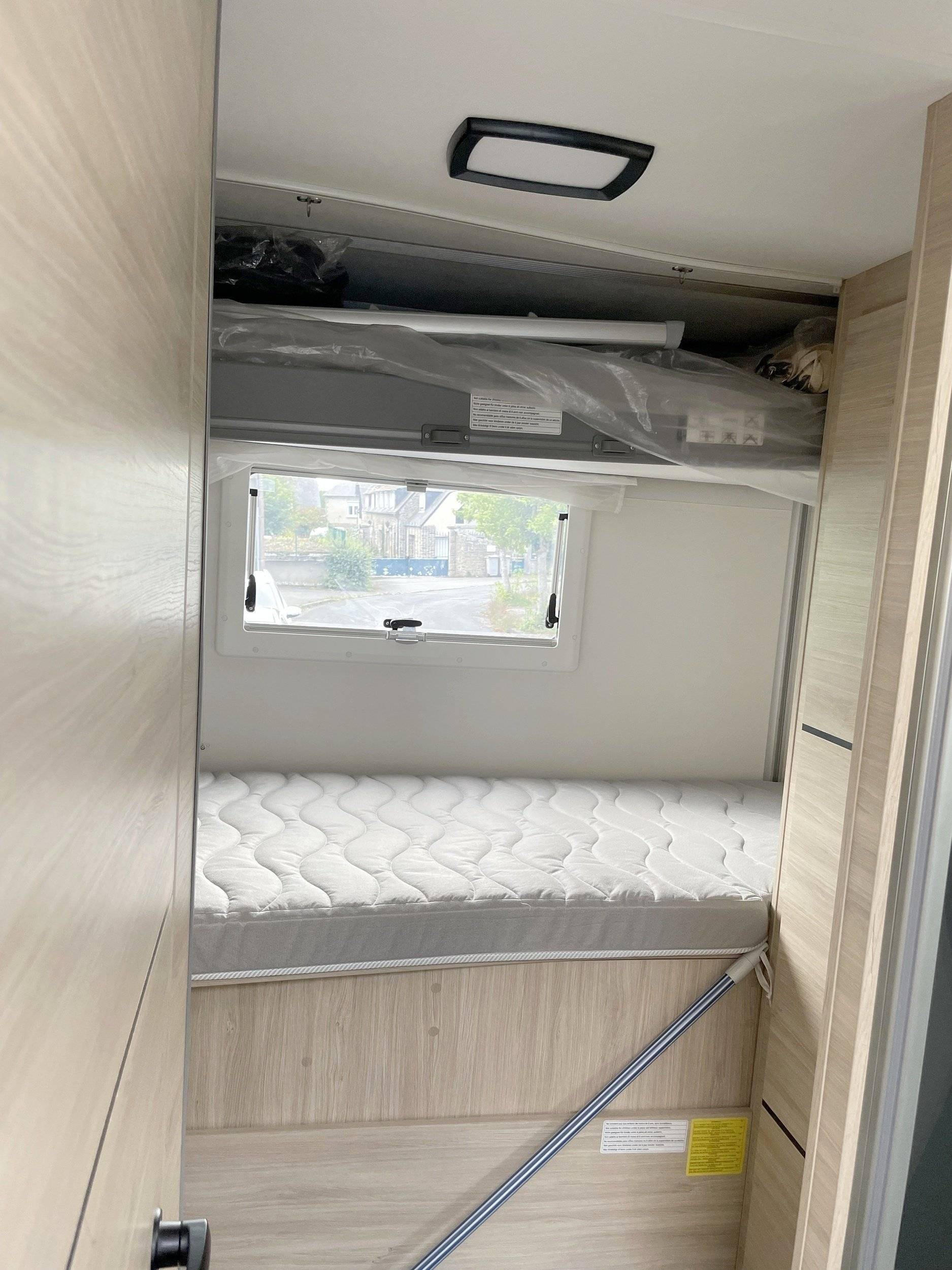 Challenger FORD TRANSIT