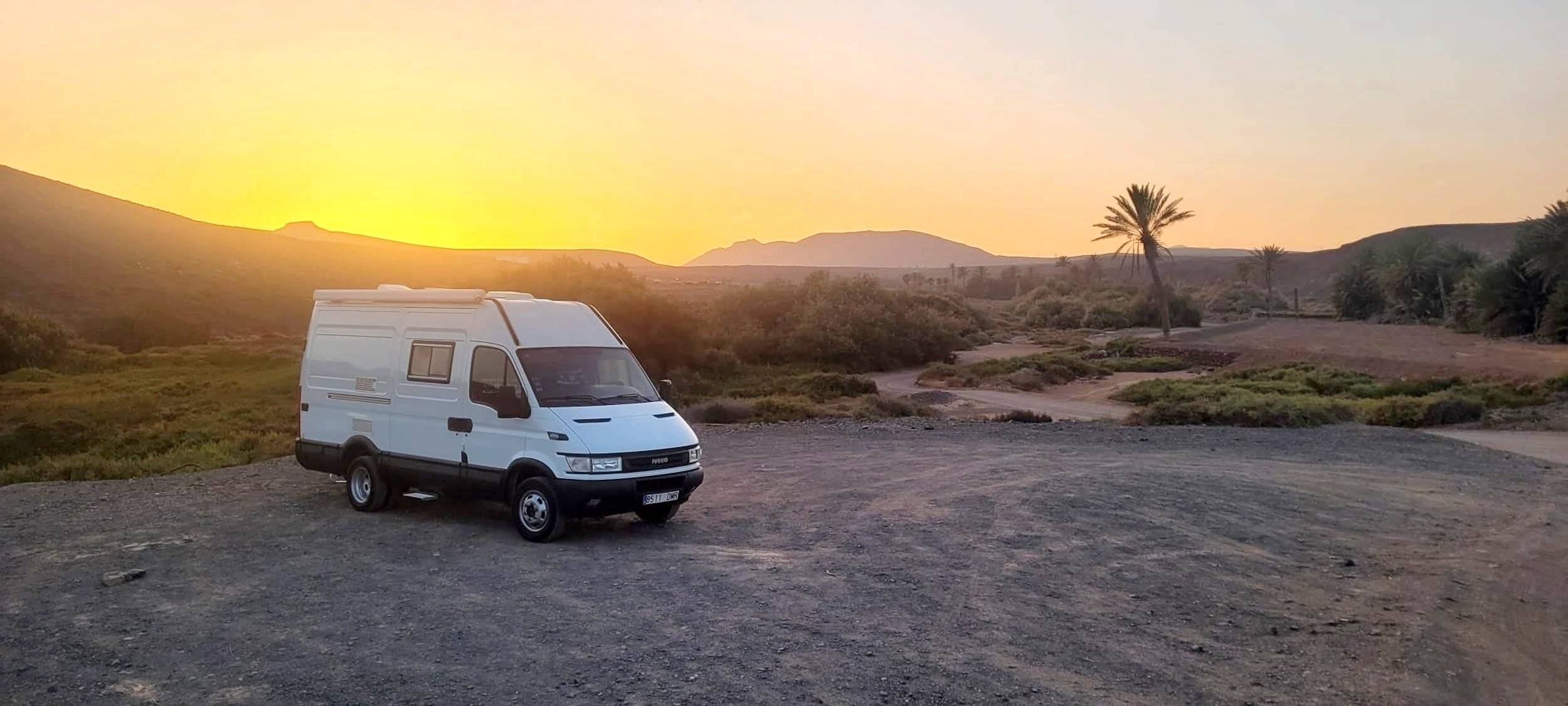 Camper Track Van