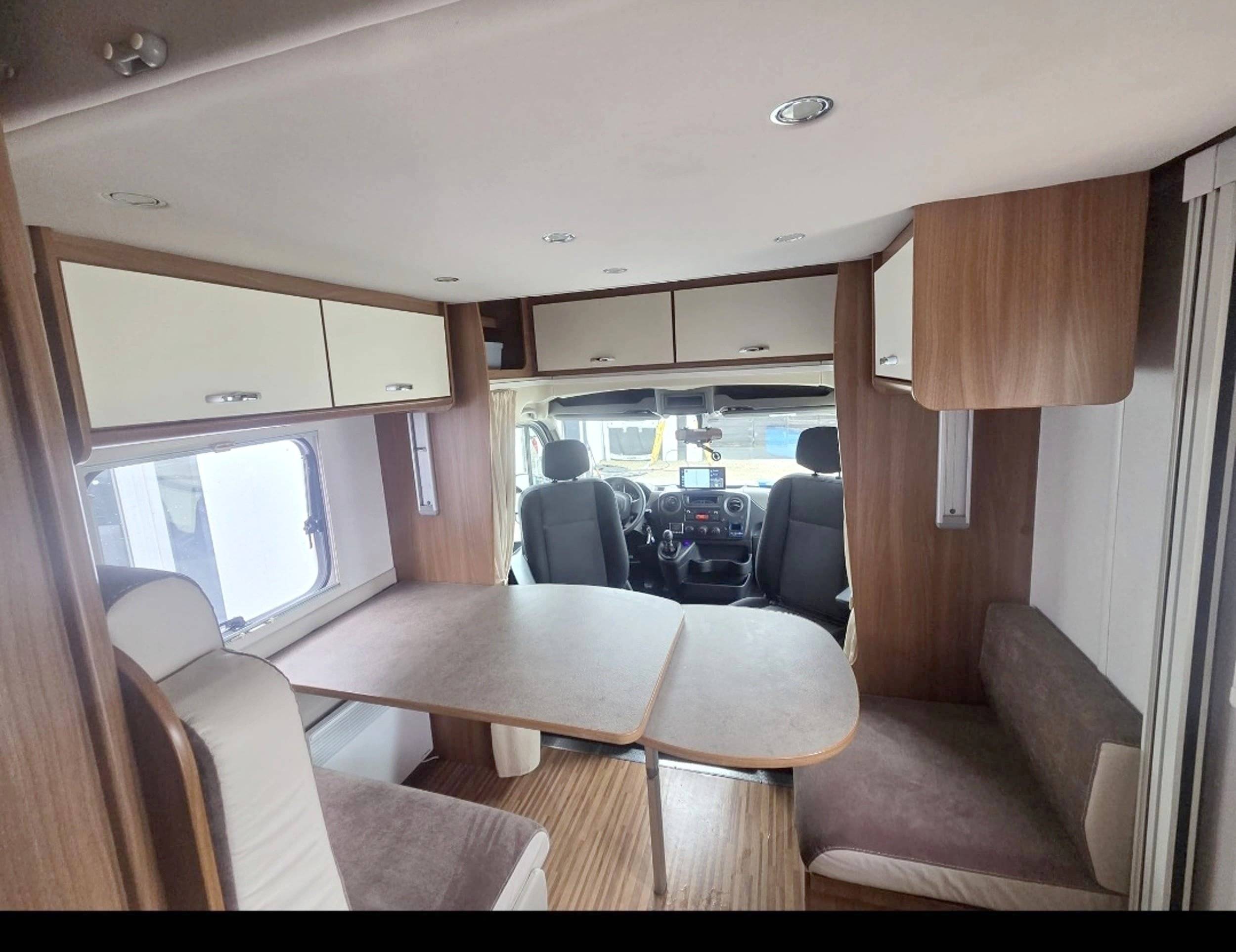 Essecke Renault Master 2,3 l 135 ch - Yescapa